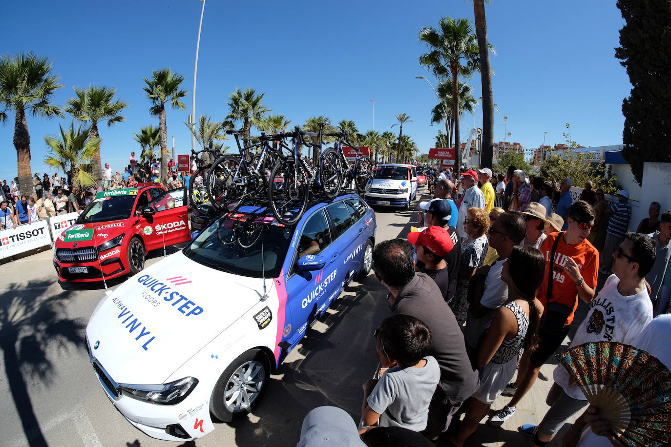 Las imágenes de la Vuelta Ciclista a España a su paso por Sanlúcar