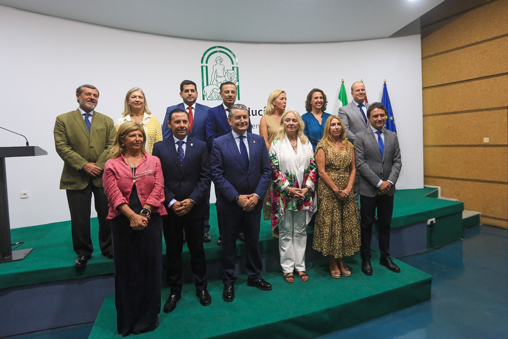 Fotos: los hombres y mujeres de la Junta en Cádiz