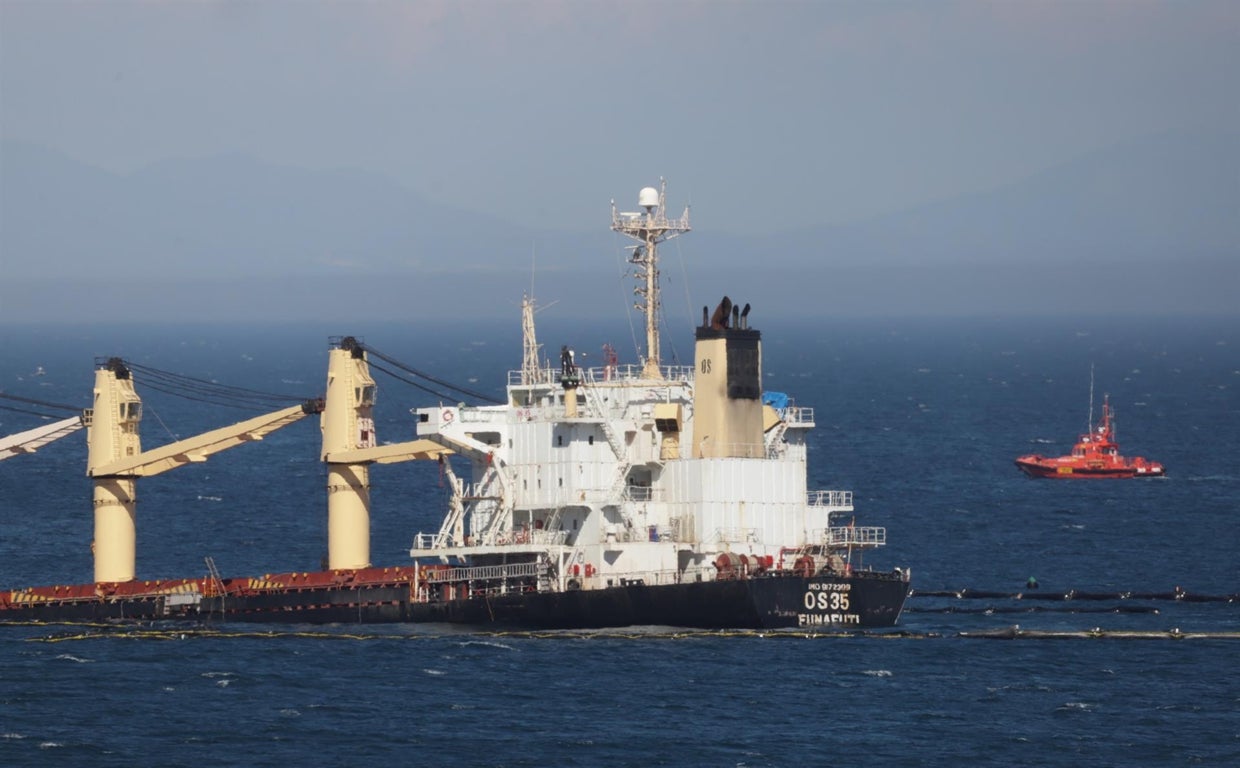 El buque de Gibraltar se asienta en el fondo marino