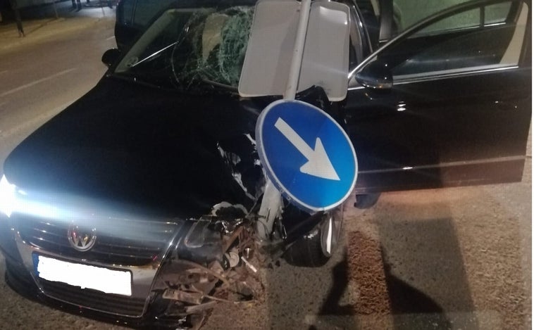 Persecución de película en Jerez: delitos contra la seguridad vial, allanamiento de morada, resistencia...