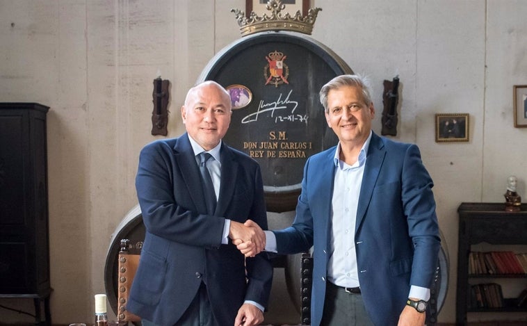 La familia Medina vende un 20% de la bodega Williams & Humbert al empresario filipino Lucio Co