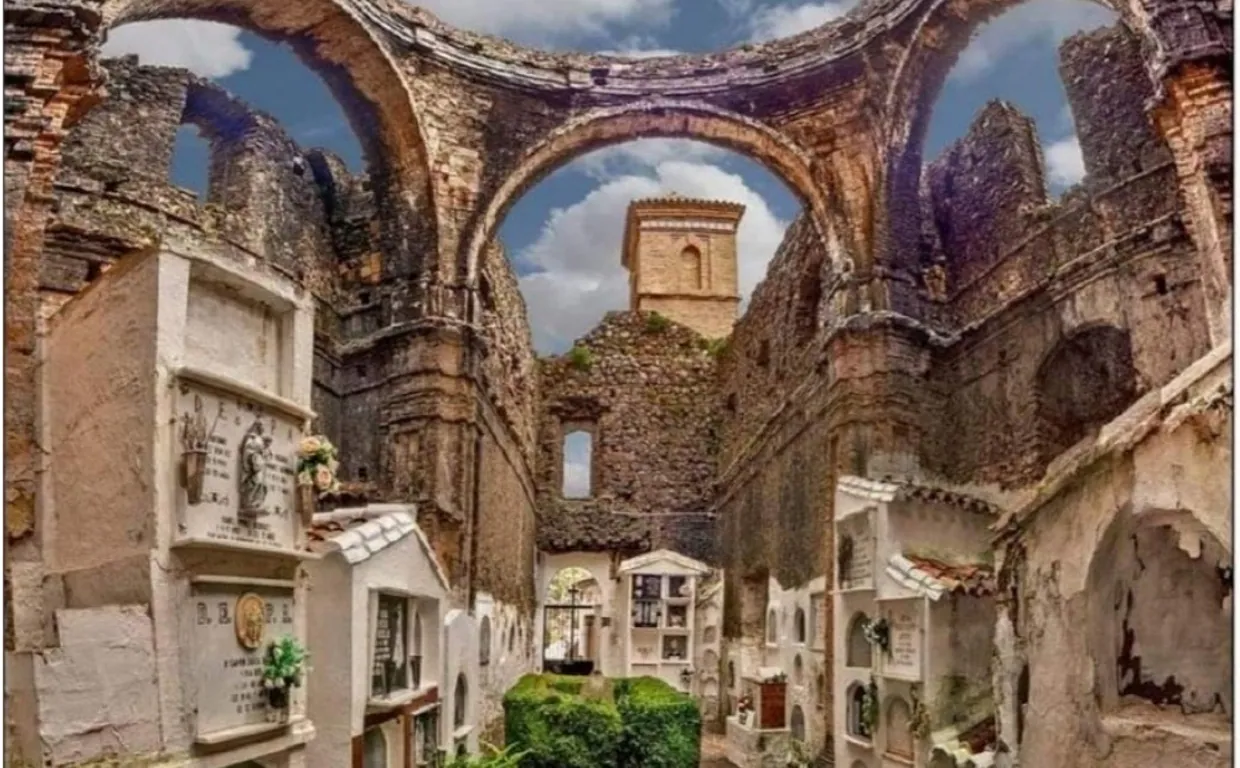 El cementerio de Villaluenga opta a ser el más bonito de España