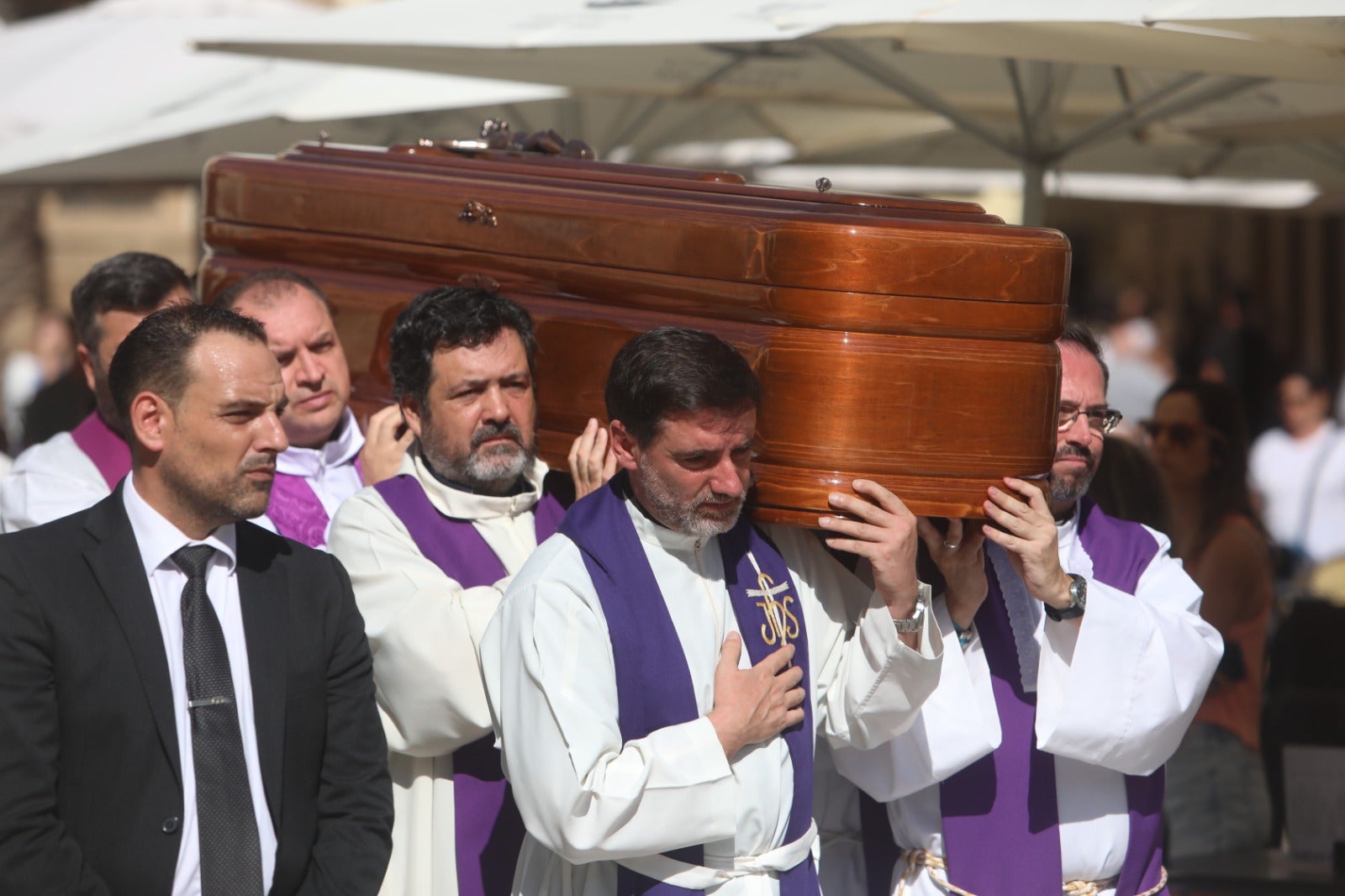 El obispo Ceballos ya descansa en la Catedral de Cádiz