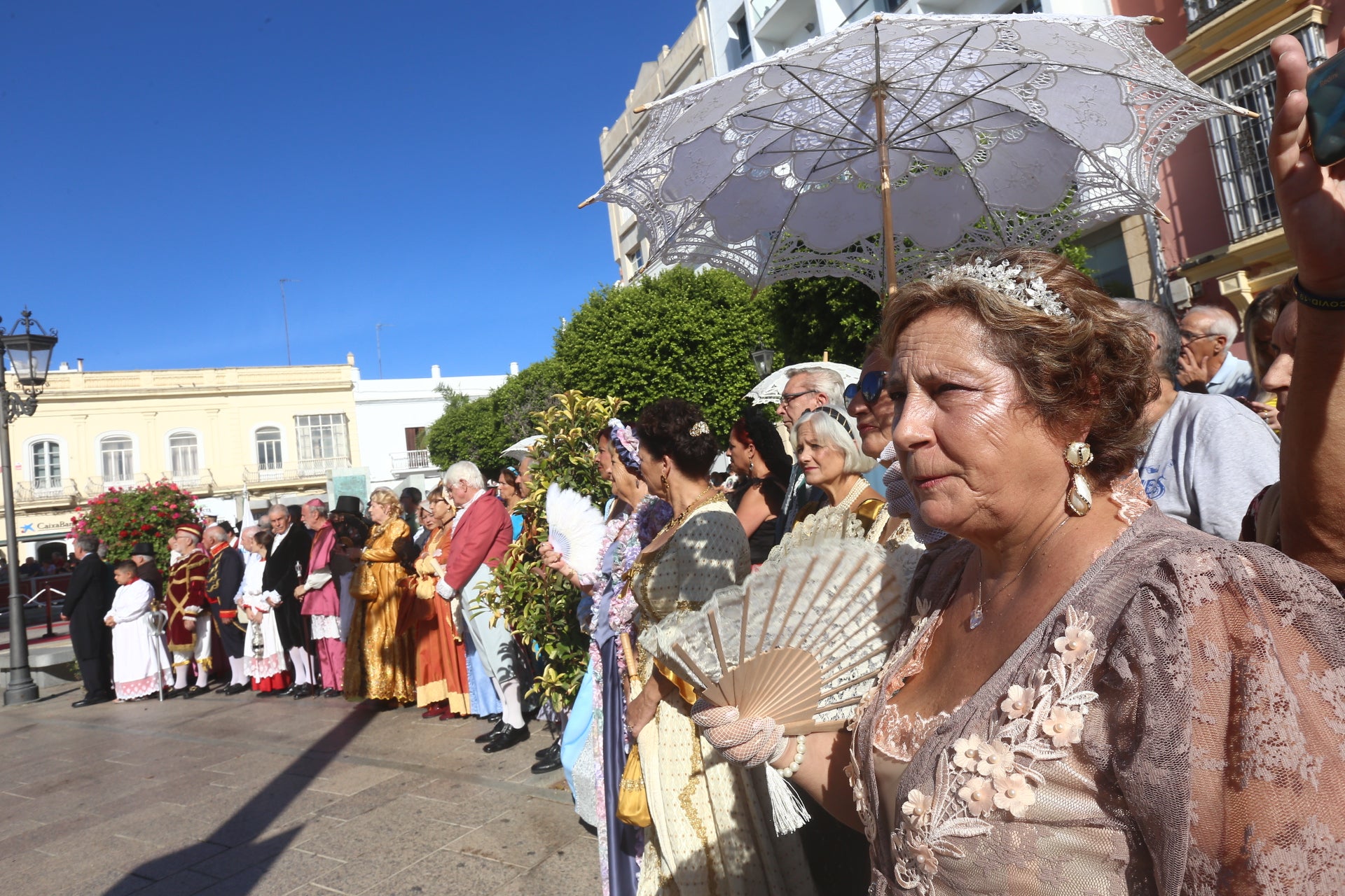 En imágenes: San Fernando sale a la calle para homenajear a las Fuerzas Armadas