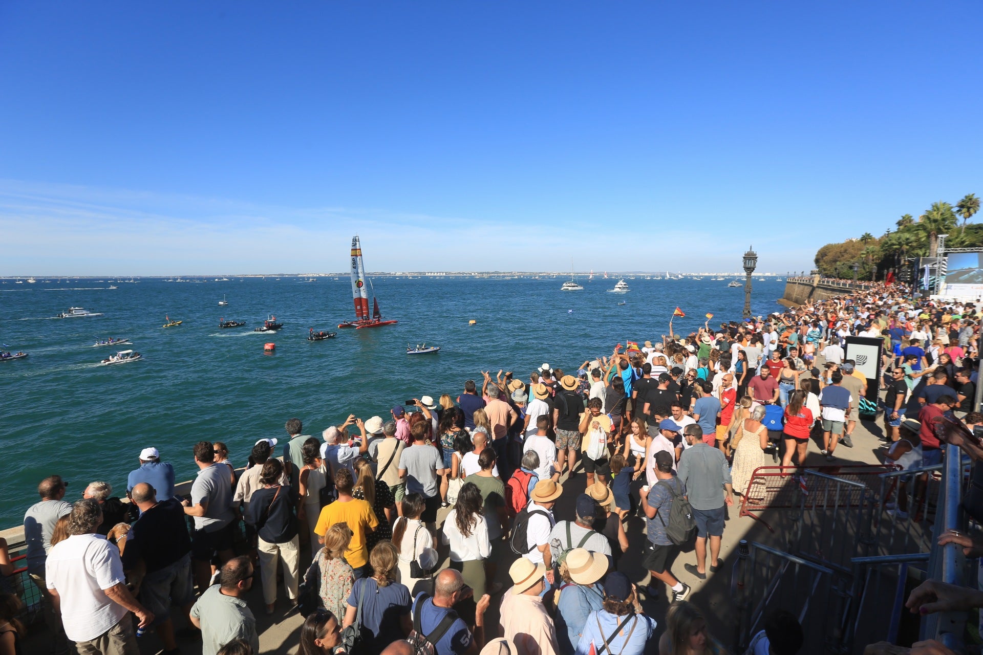 En imágenes: Fiesta en Cádiz el primer día de SailGP