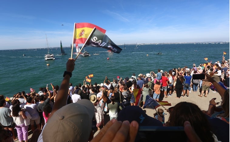 En imágenes: Fiesta en Cádiz el primer día de SailGP