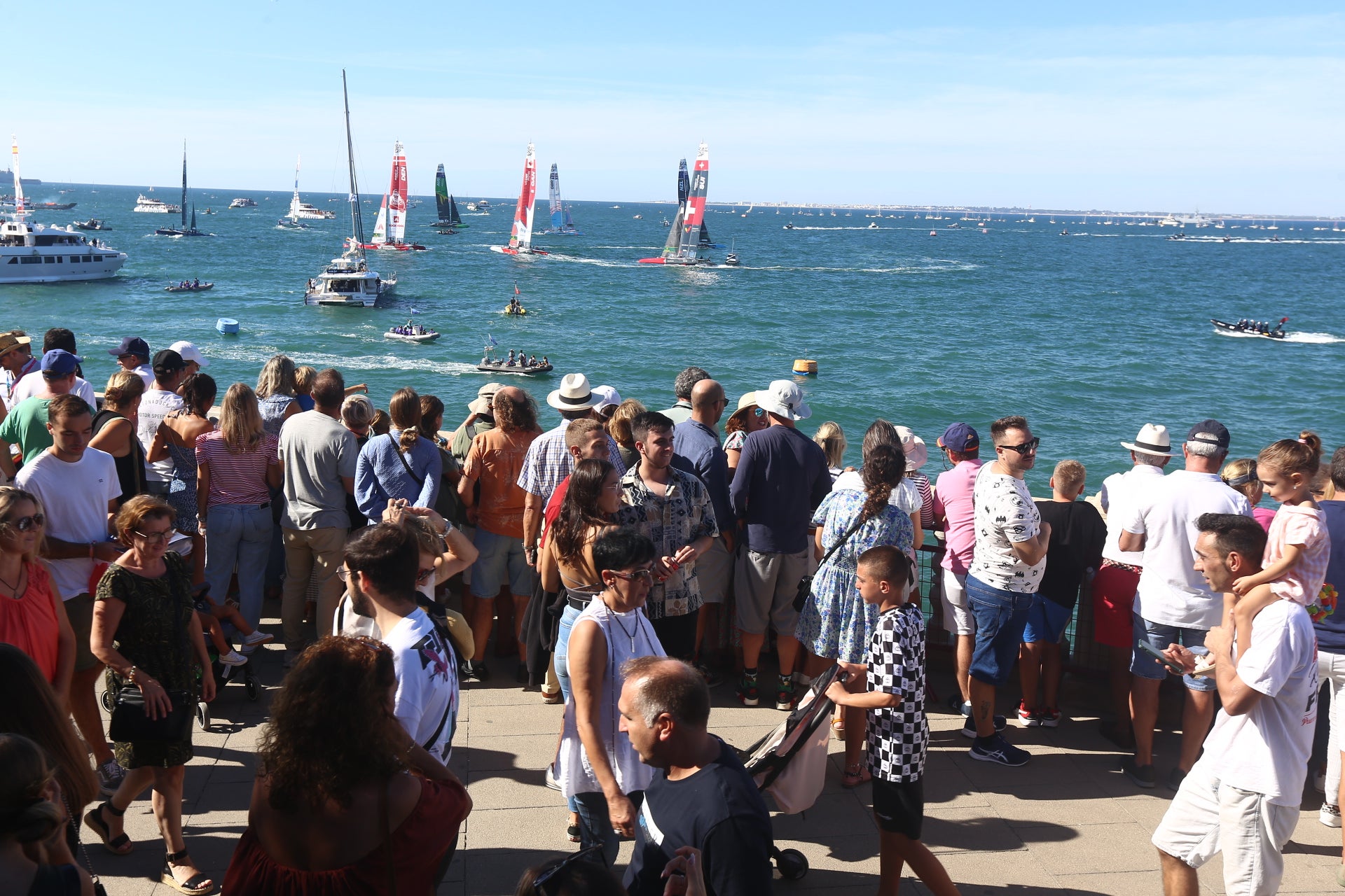 En imágenes: Fiesta en Cádiz el primer día de SailGP
