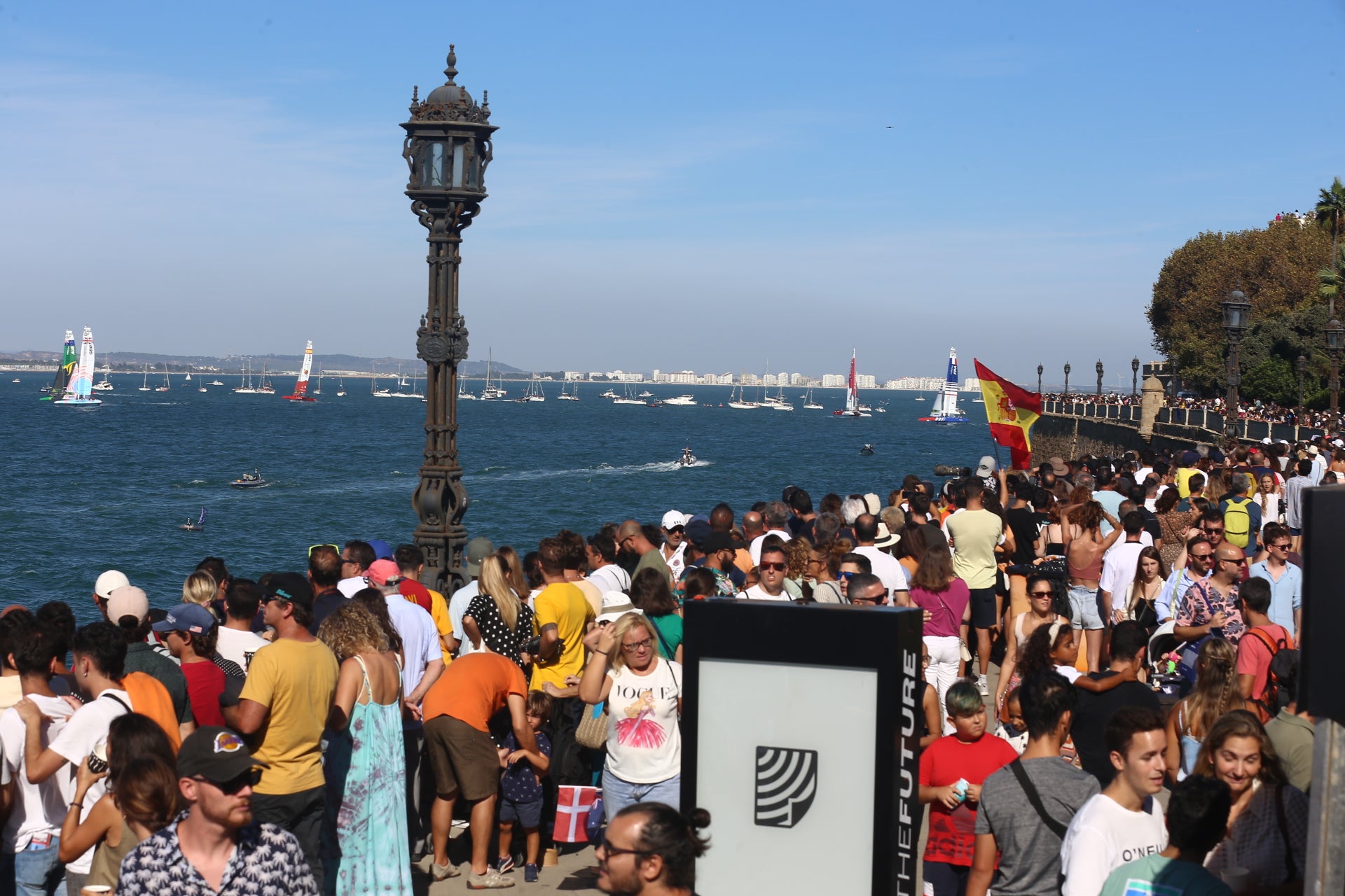 En imágenes: Fiesta en Cádiz el primer día de SailGP