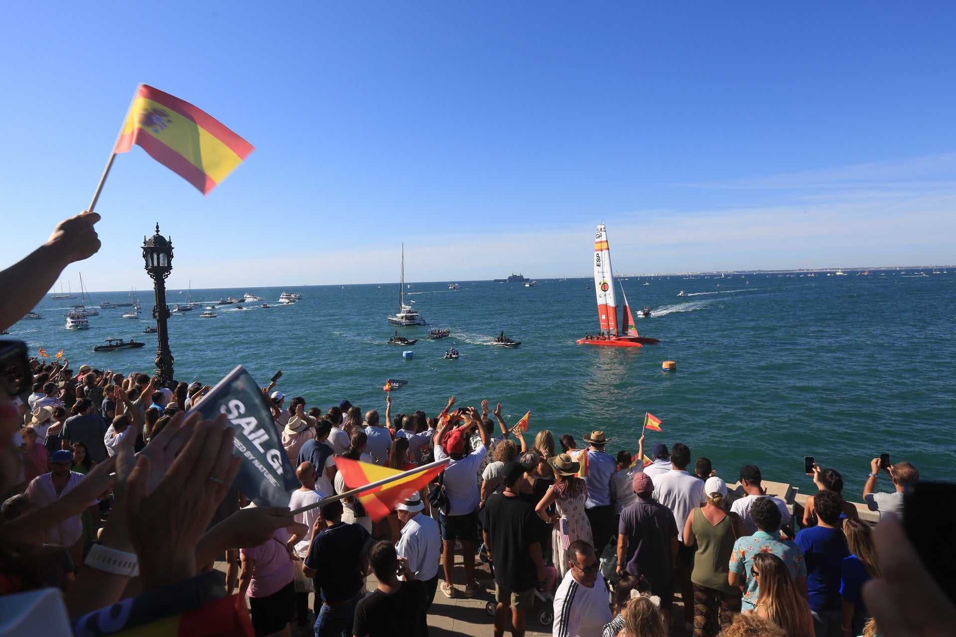 En imágenes: Fiesta en Cádiz el primer día de SailGP