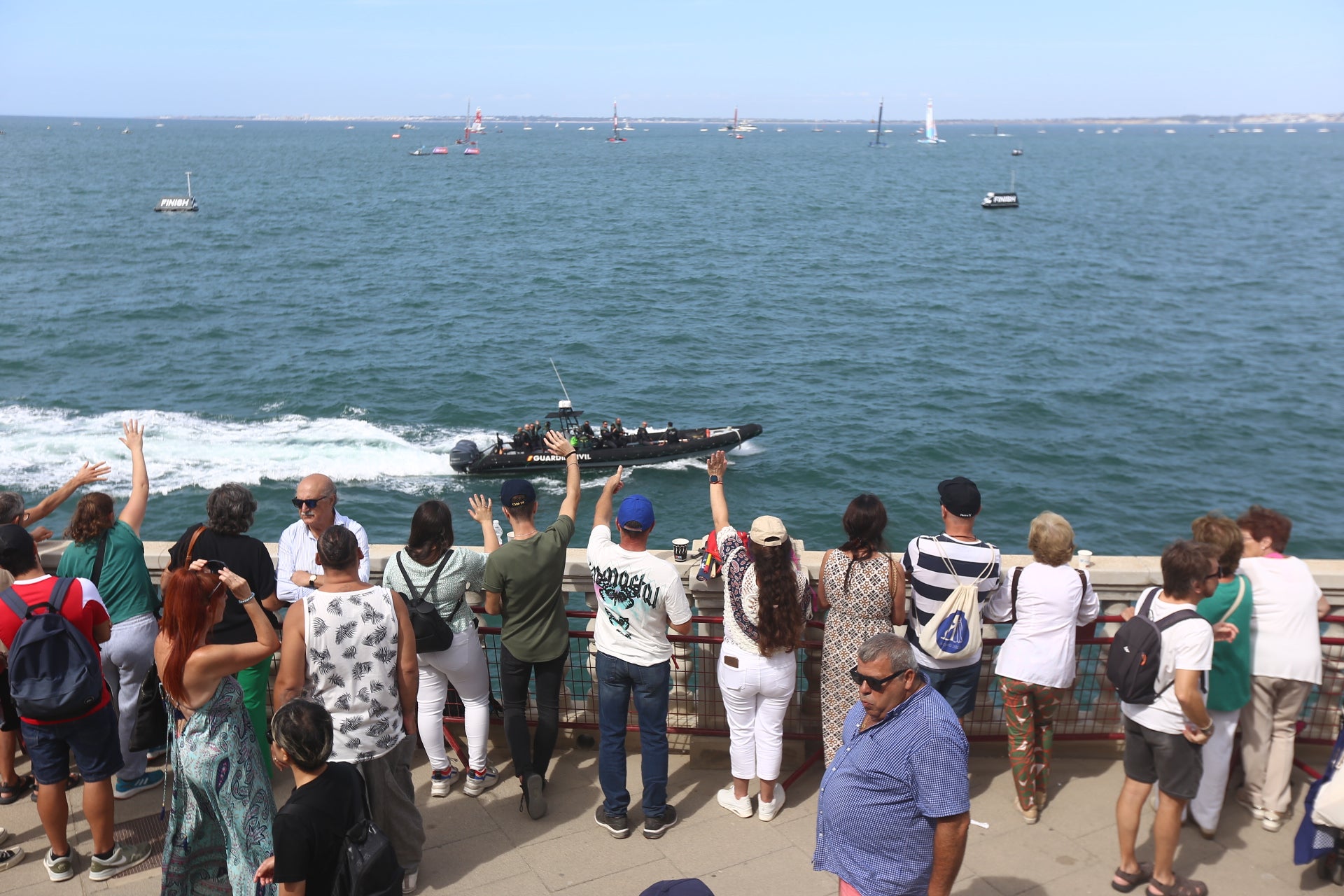 Búscate en las imágenes de Cádiz este domingo de SailGP