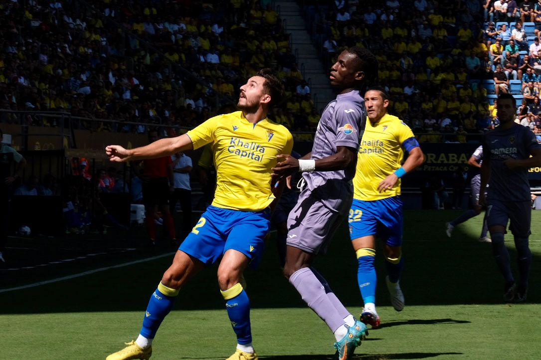 El partido entre el Cádiz y el Villarreal, en imágenes