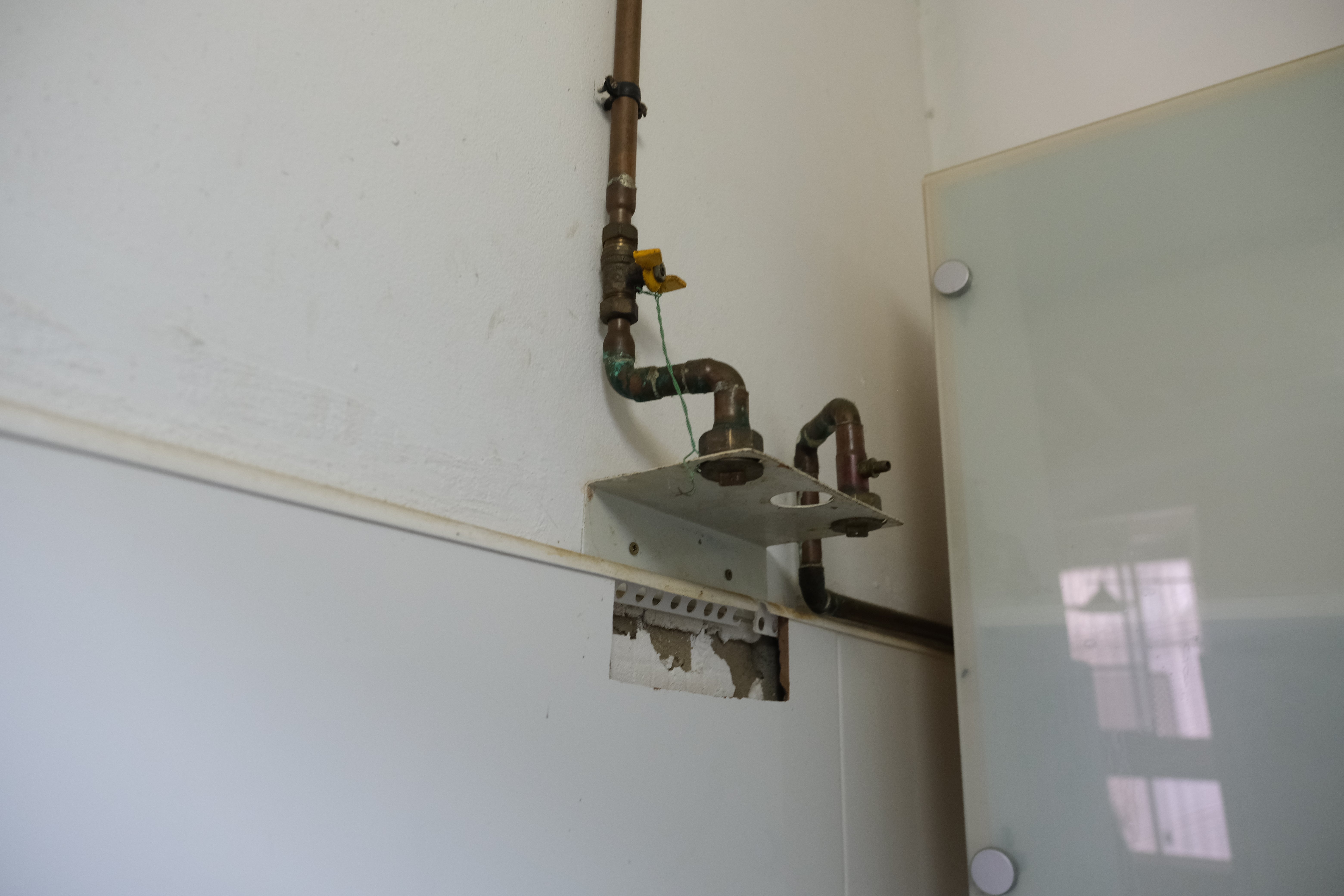 Fotos: Así quedó una vivienda de alquiler social tras ser okupada