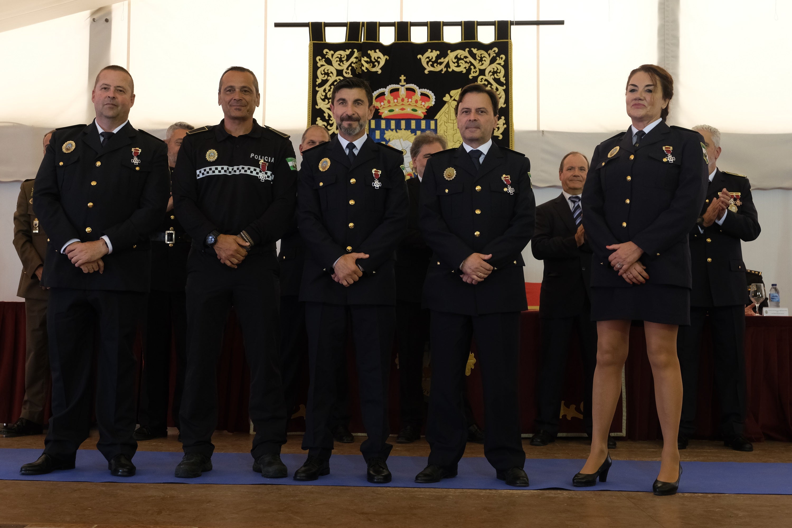 En imágenes: Condecoración a 70 agentes de la Policía Local de Cádiz