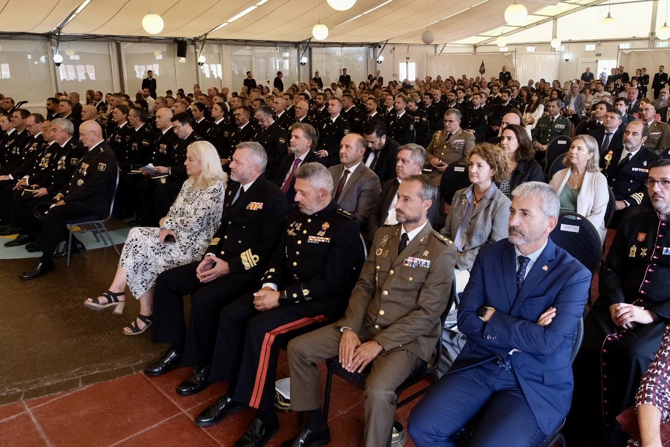 Fotos: Celebración del Día de la Policía Nacional en Cádiz