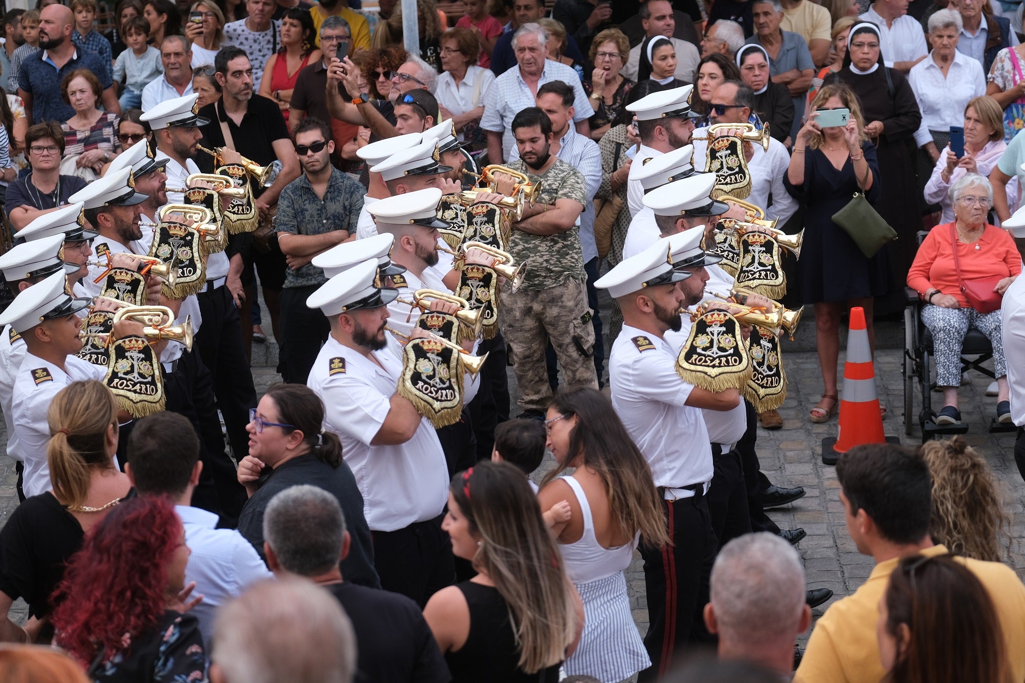 En imágenes: Procesión de la Virgen del Rosario