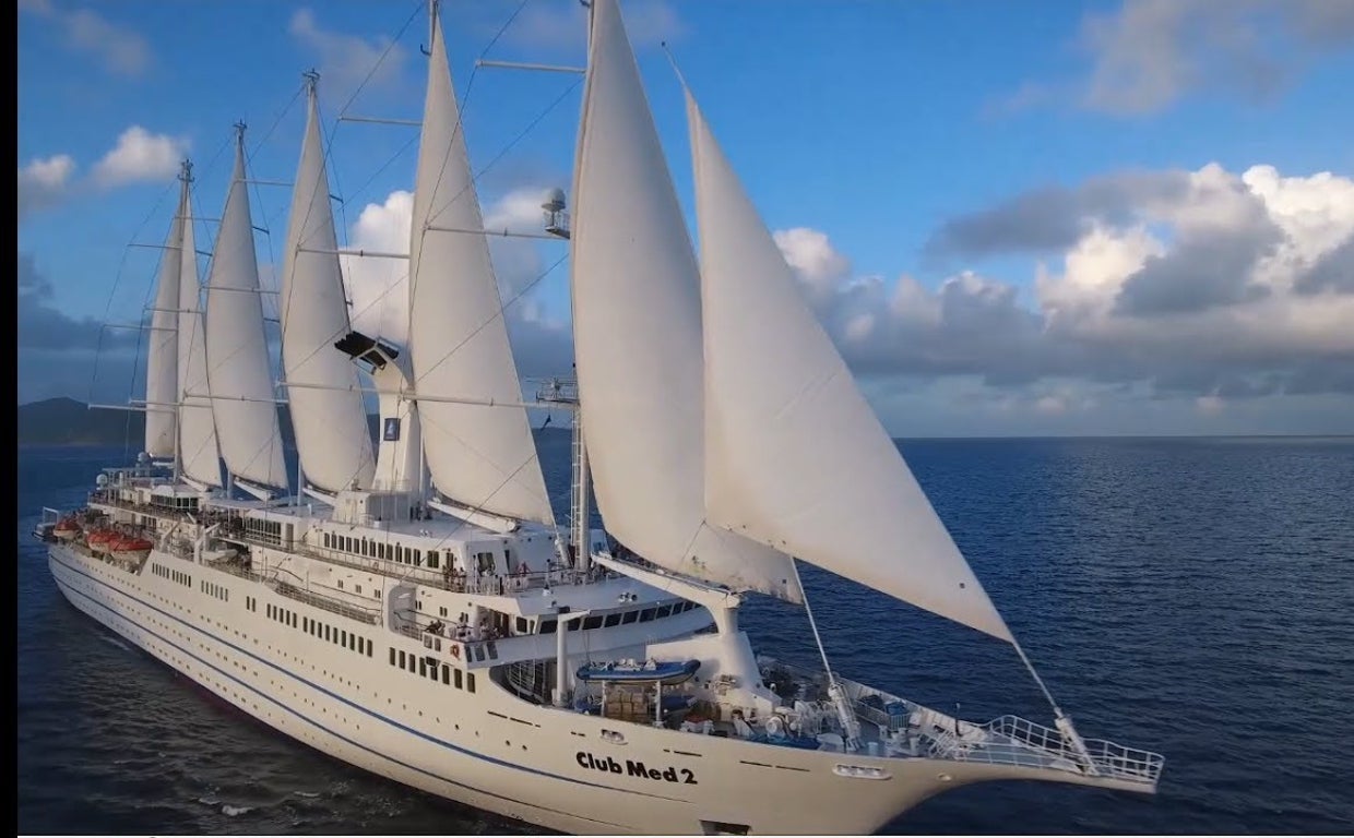 El 'Club Med II' es un crucero-velero con cinco mástiles