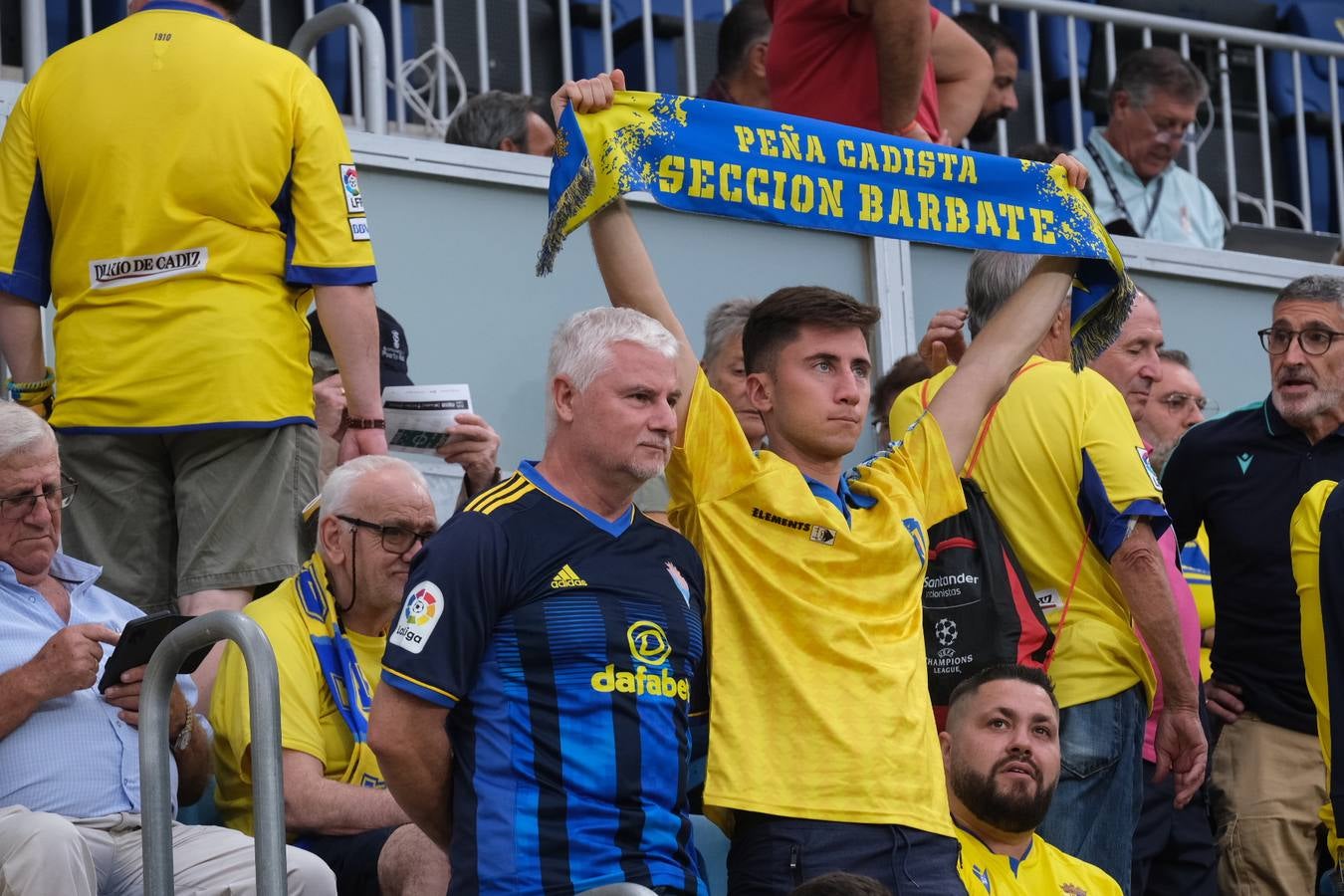 ¿Has estado en el Estadio viendo el Cádiz CF-Real Betis? Búscate en estas imágenes