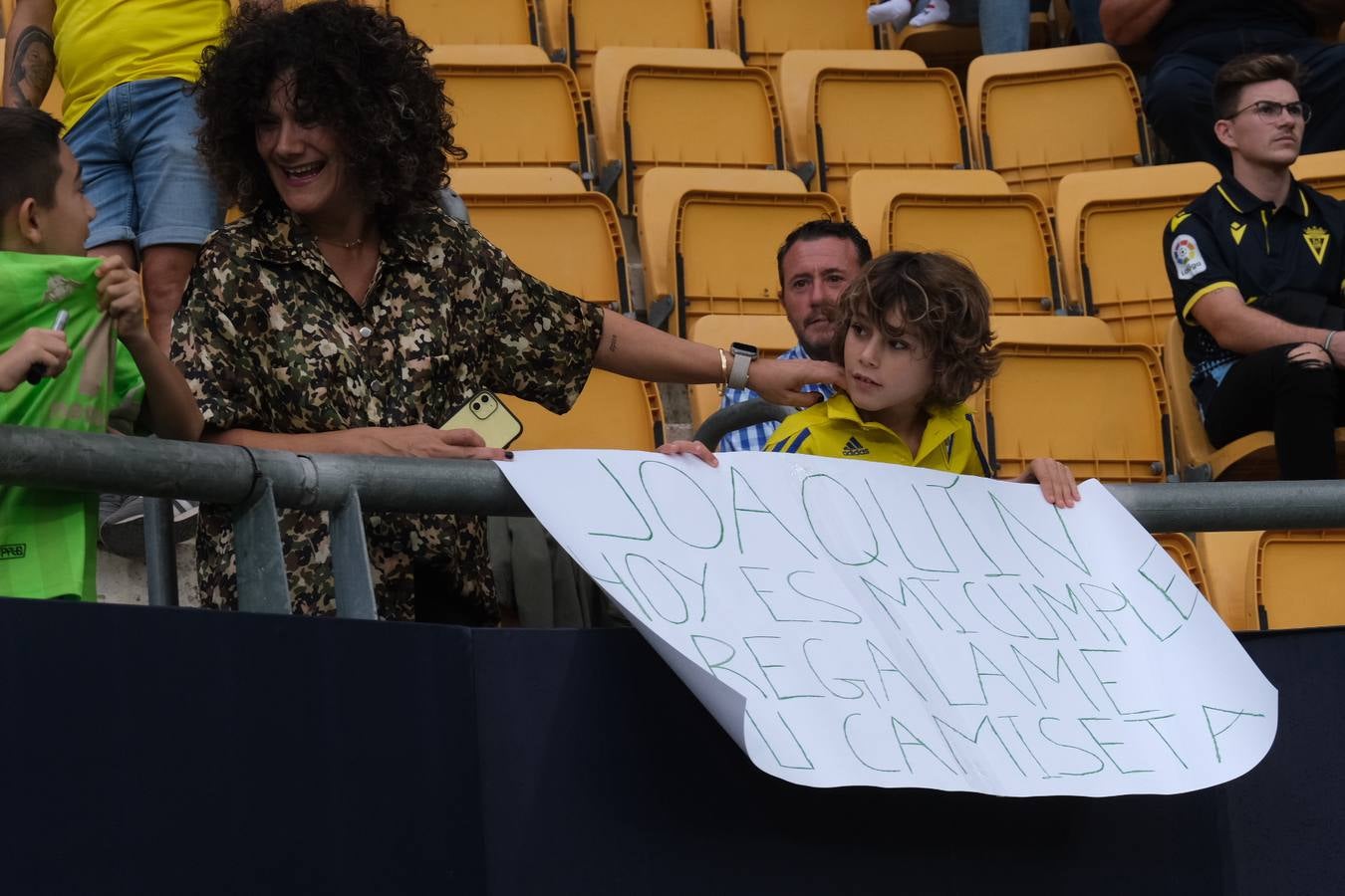 ¿Has estado en el Estadio viendo el Cádiz CF-Real Betis? Búscate en estas imágenes