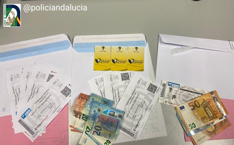 Tres denunciados y 170 euros intervenidos por la reventa de entradas en el Cádiz-Betis