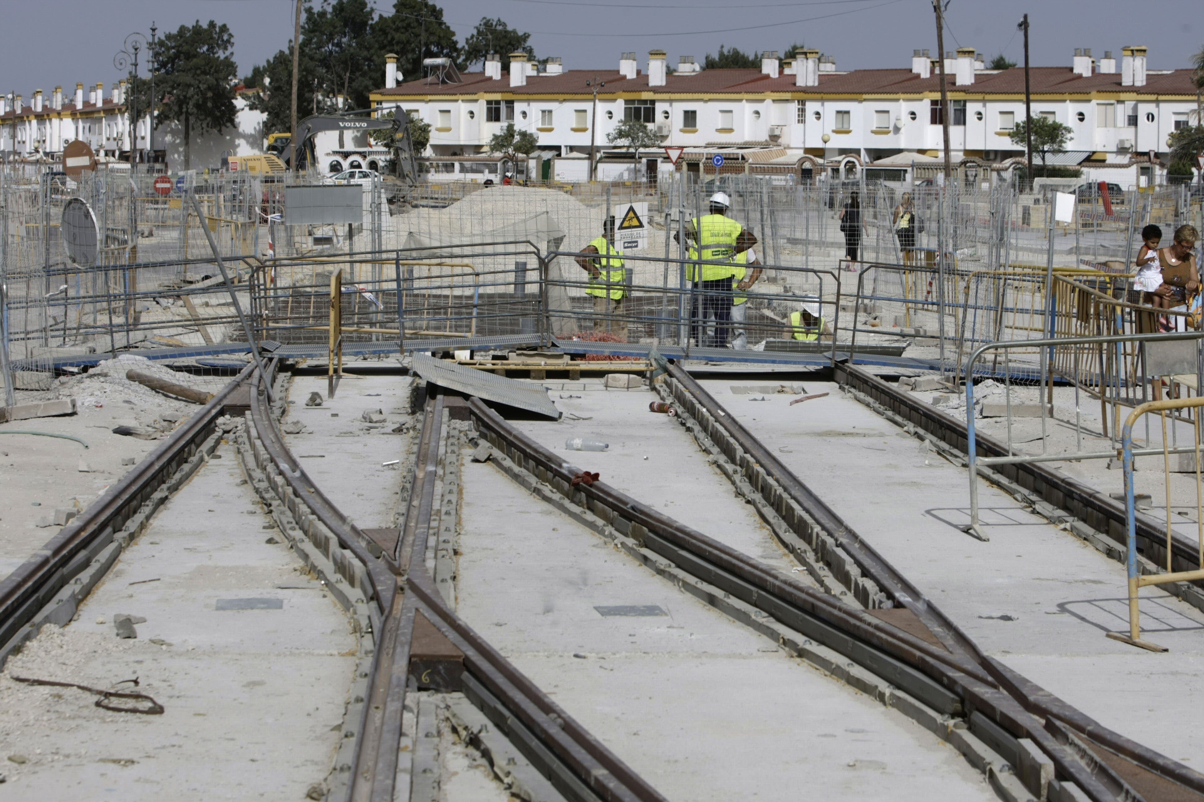 Imágenes históricas: Los años de obras del tranvía de la Bahía de Cádiz