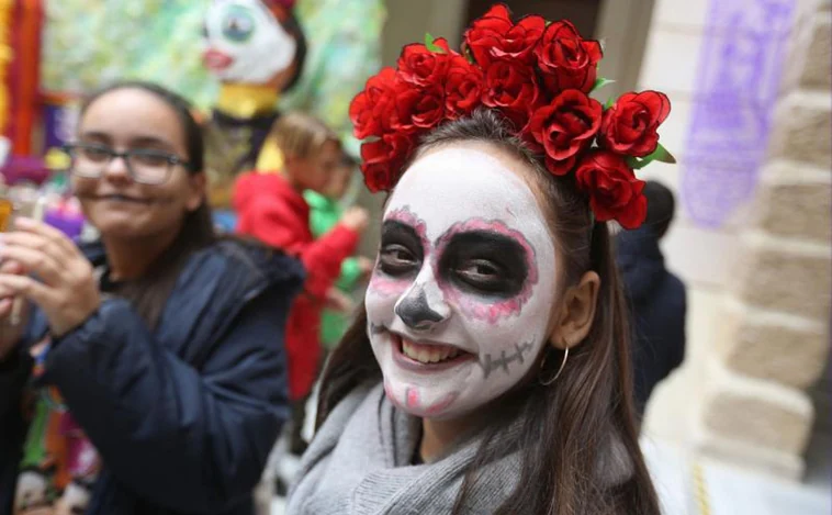 El altar de los muertos, la celebración a la mexicana en la Casa Iberoamérica
