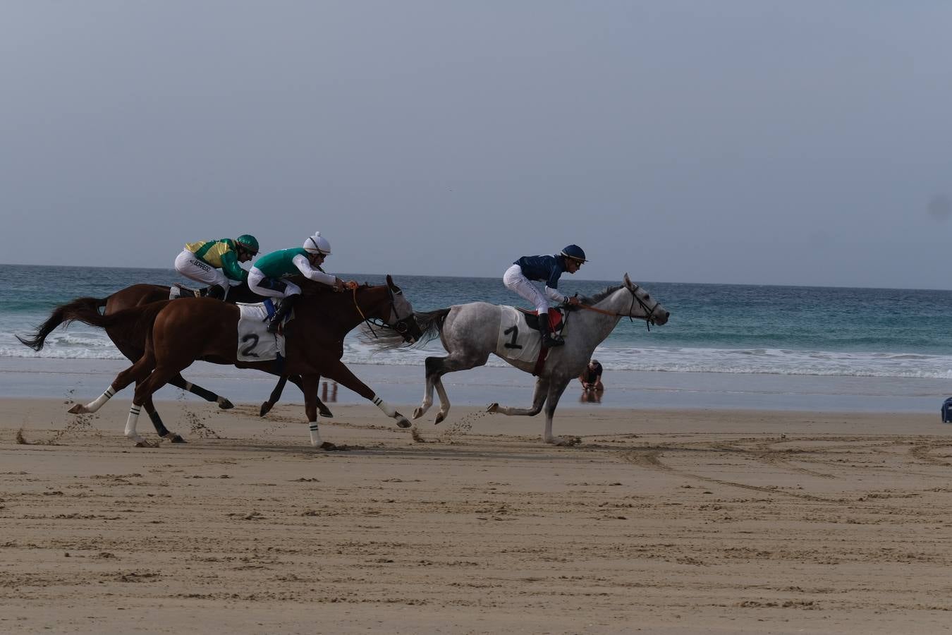 FOTOS: Carreras de caballos en la playa de Zahara de los Atunes