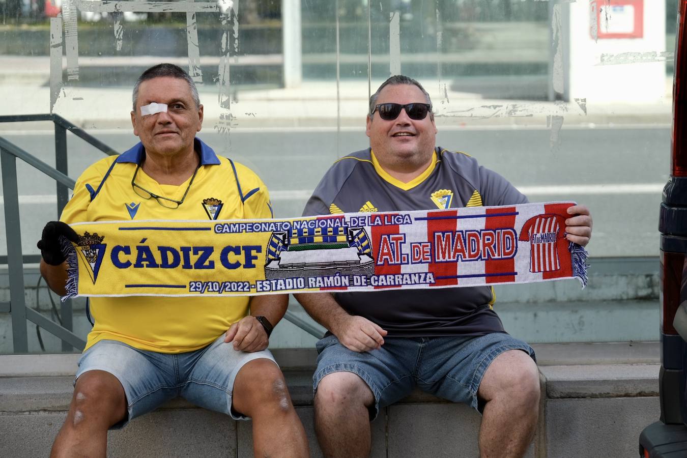 Búscate en el Cádiz - Atlético: el gran ambiente en Carranza, en imágenes