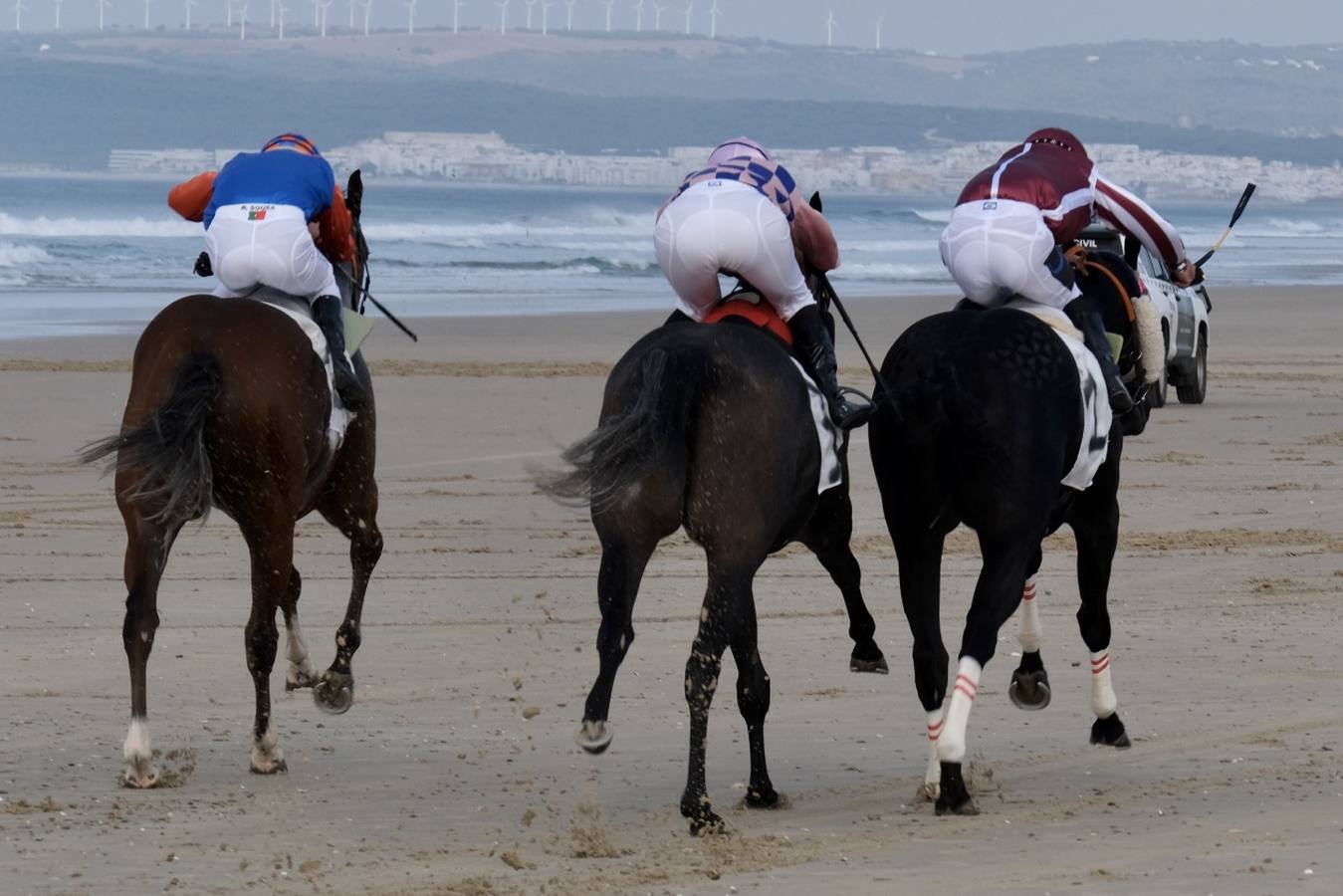 FOTOS: Carreras de caballos en la playa de Zahara de los Atunes