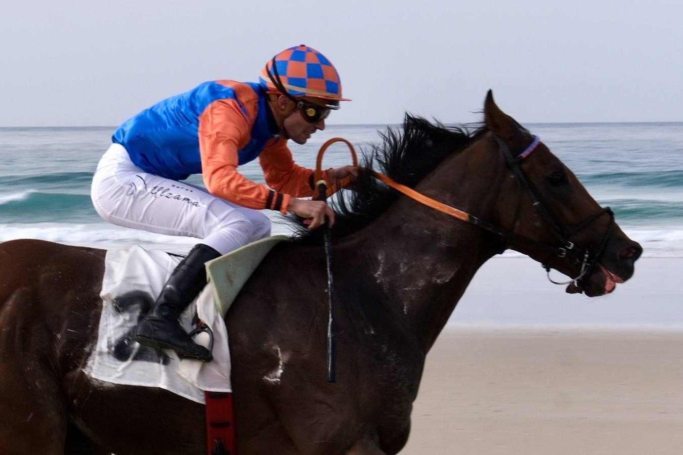 FOTOS: Carreras de caballos en la playa de Zahara de los Atunes