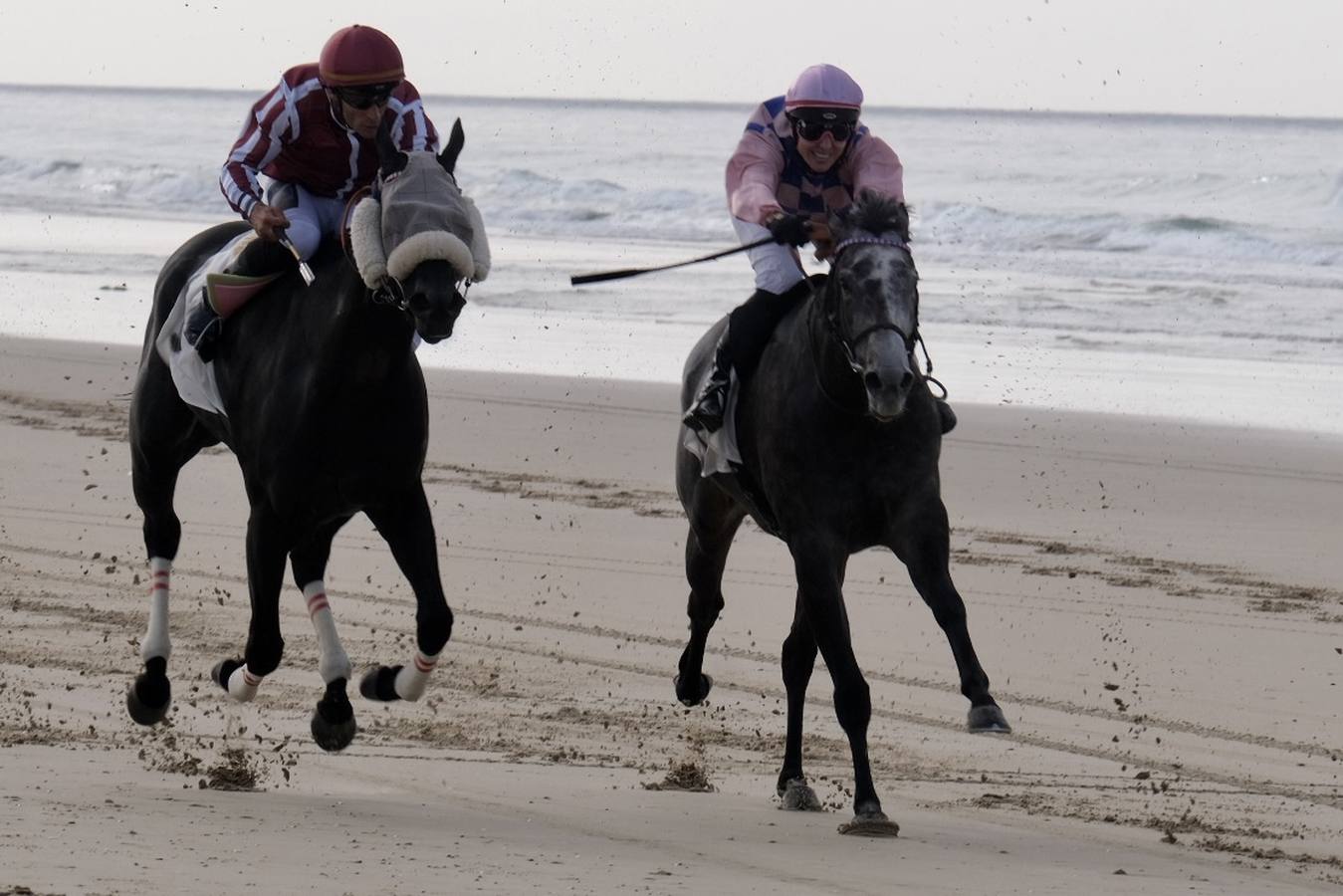 FOTOS: Carreras de caballos en la playa de Zahara de los Atunes