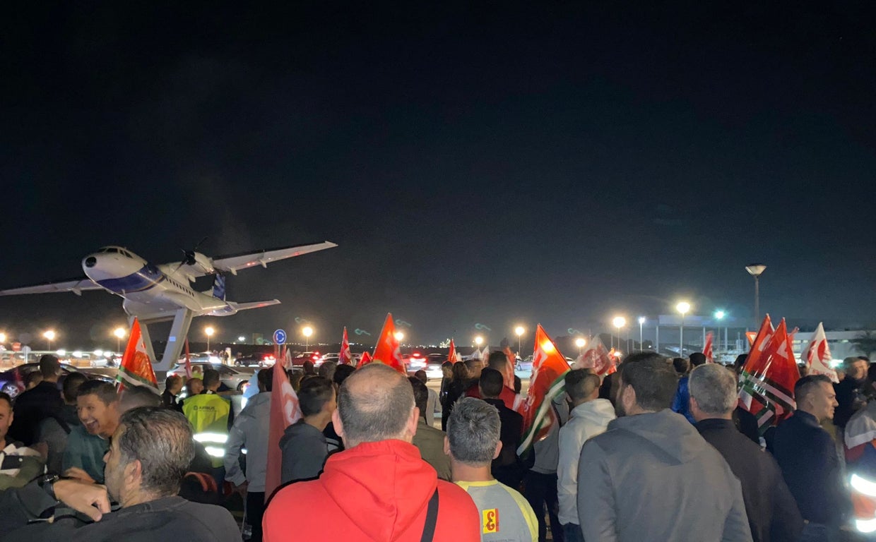 Piquetes en los accesos a la planta de Airbus en El Puerto