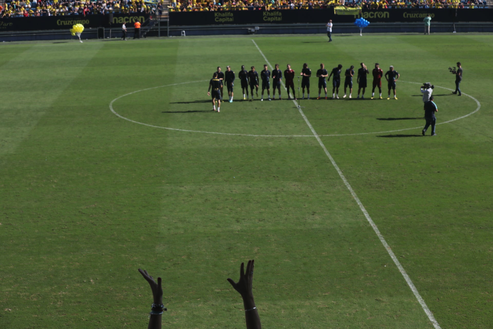Fotos: la ilusión de los niños llena el Estadio del Cádiz CF
