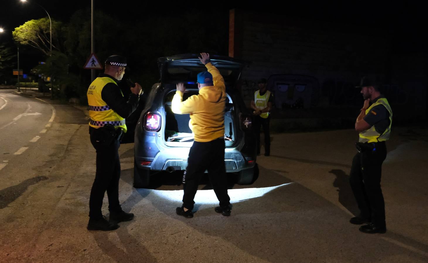 Fotos: De patrulla por los caños de Sancti Petri