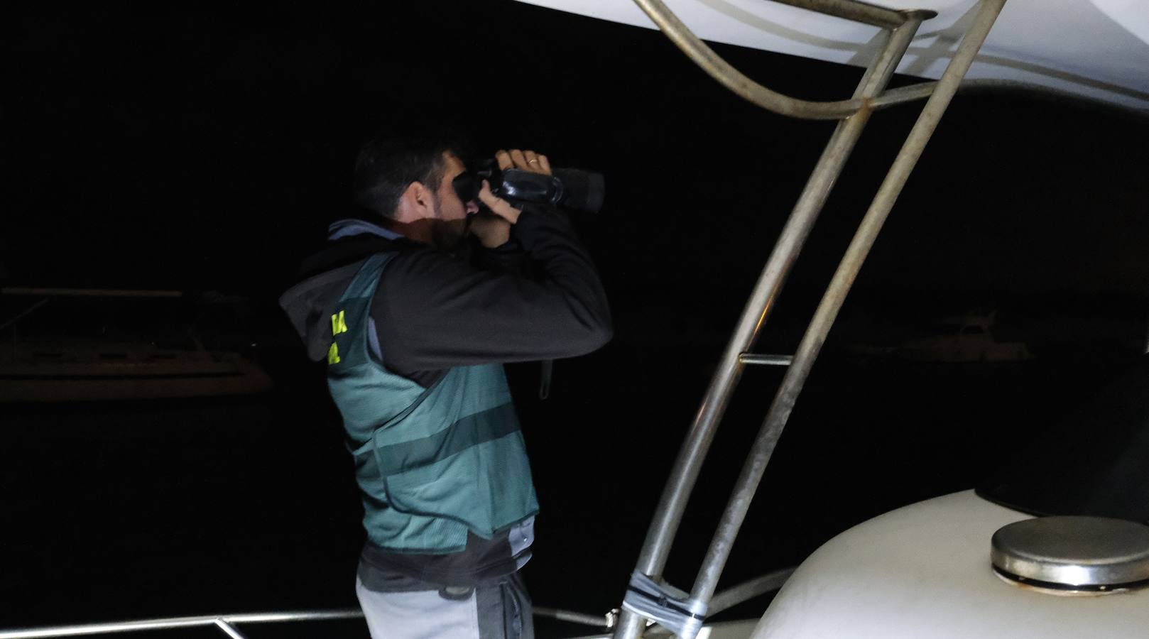 Fotos: De patrulla por los caños de Sancti Petri