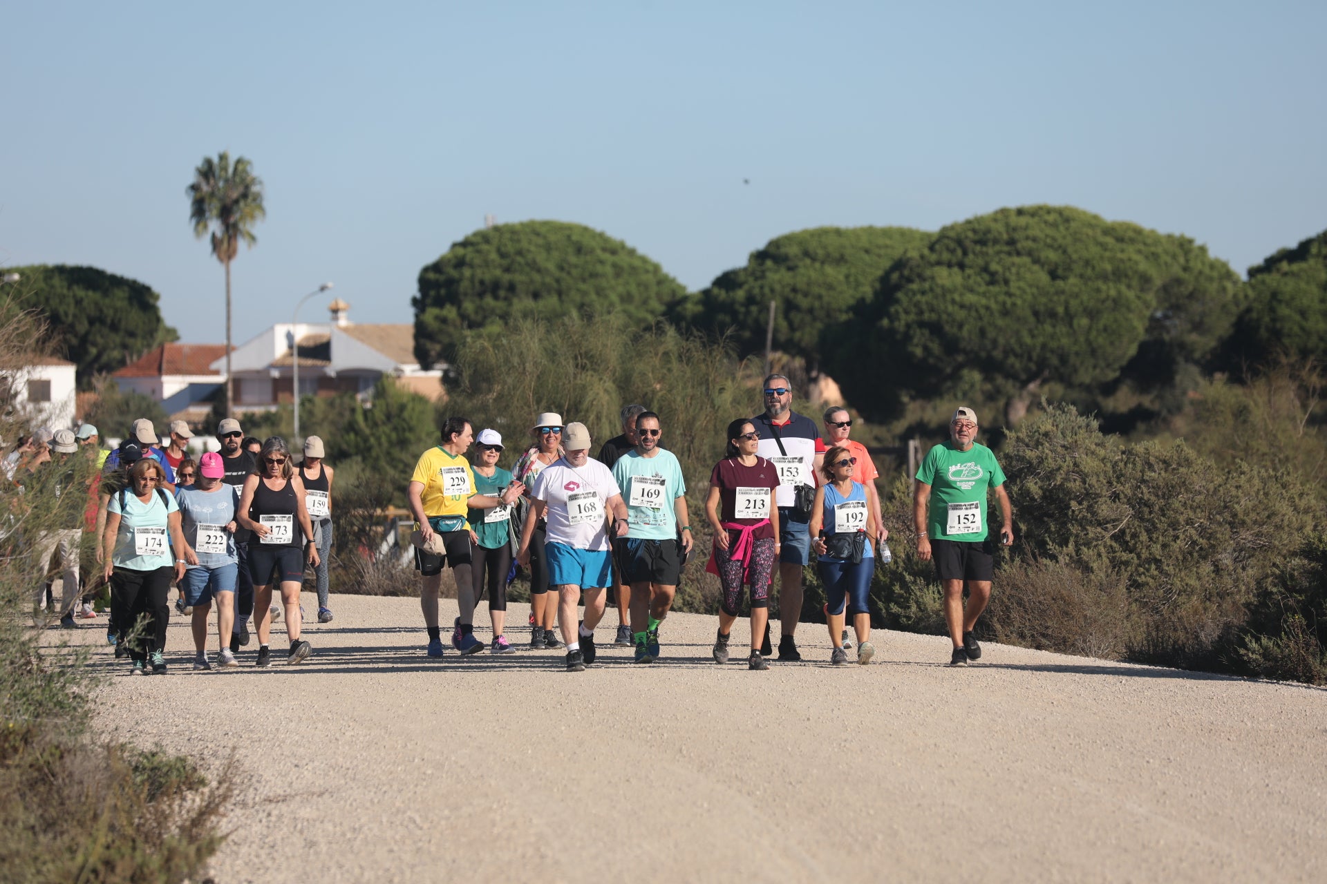 Fotos: La carrera solidaria de la ONG Nueva Bahía en Los Toruños