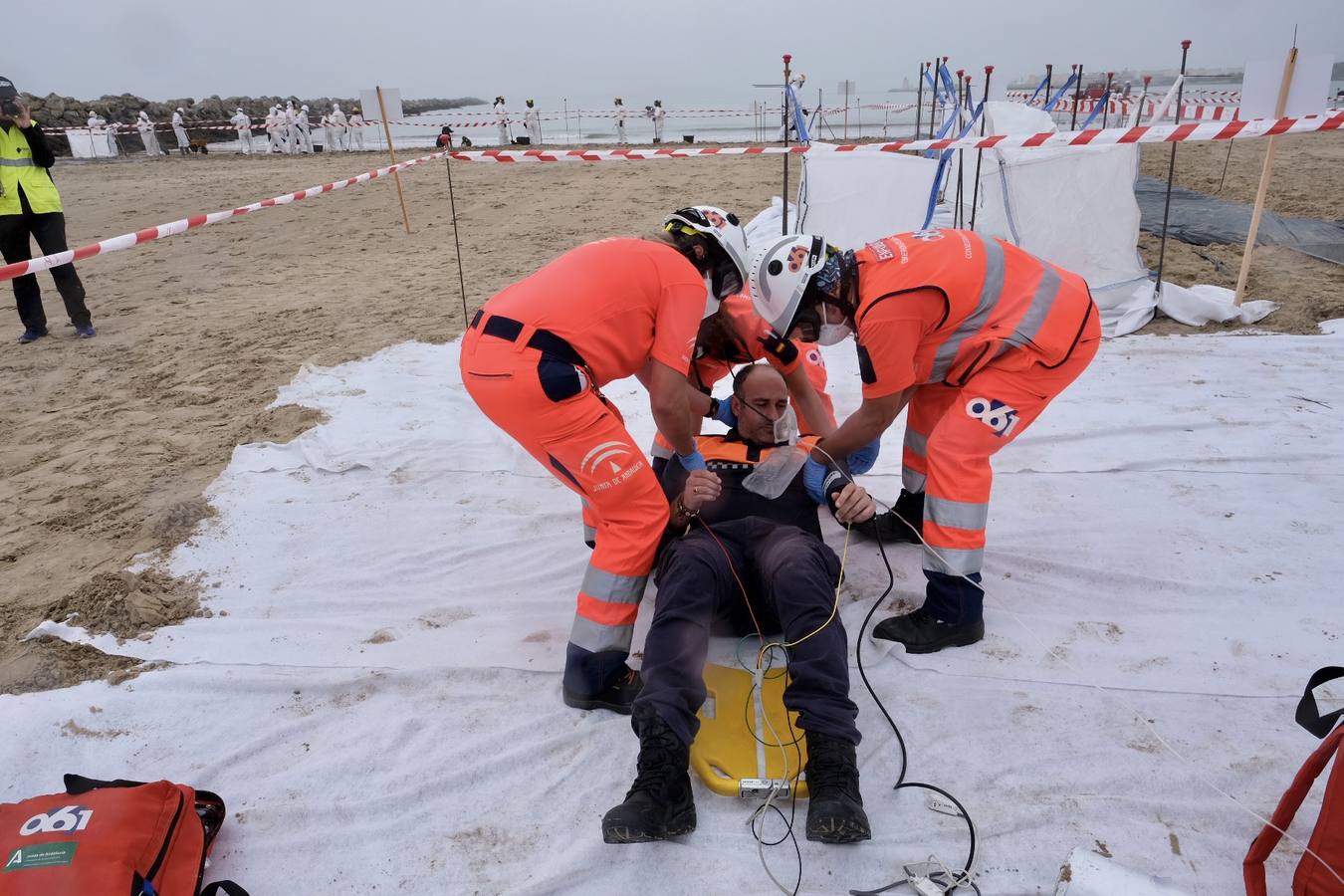 El Puerto se prepara para combatir un vertido de 3.000 toneladas de fueloil