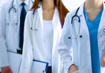 El Colegio de Médicos denuncia el maltrato y la arbitrariedad de las compañías de seguros con sus profesionales