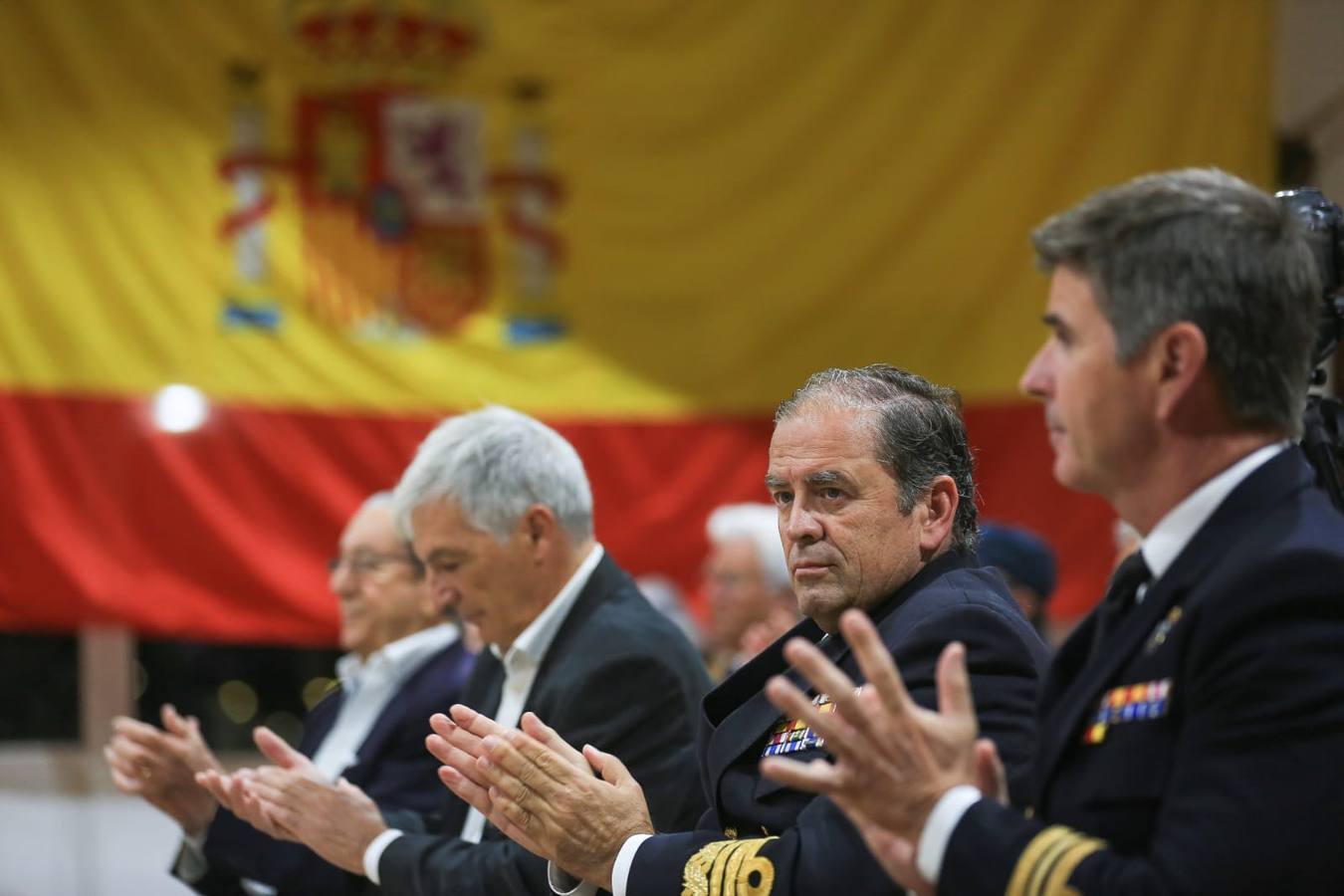 Fotos: El navegante británico Jimmy Cornell recibe el premio Juan Sebastián Elcano en Cádiz