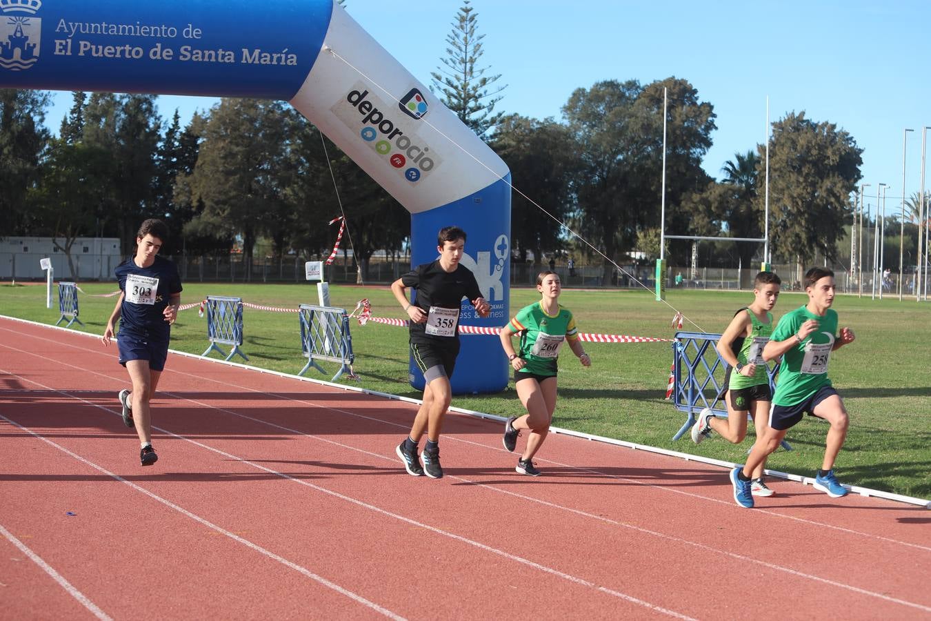 Fotos: El Puerto vibra con la Carrera Popular Puerto Menesteo
