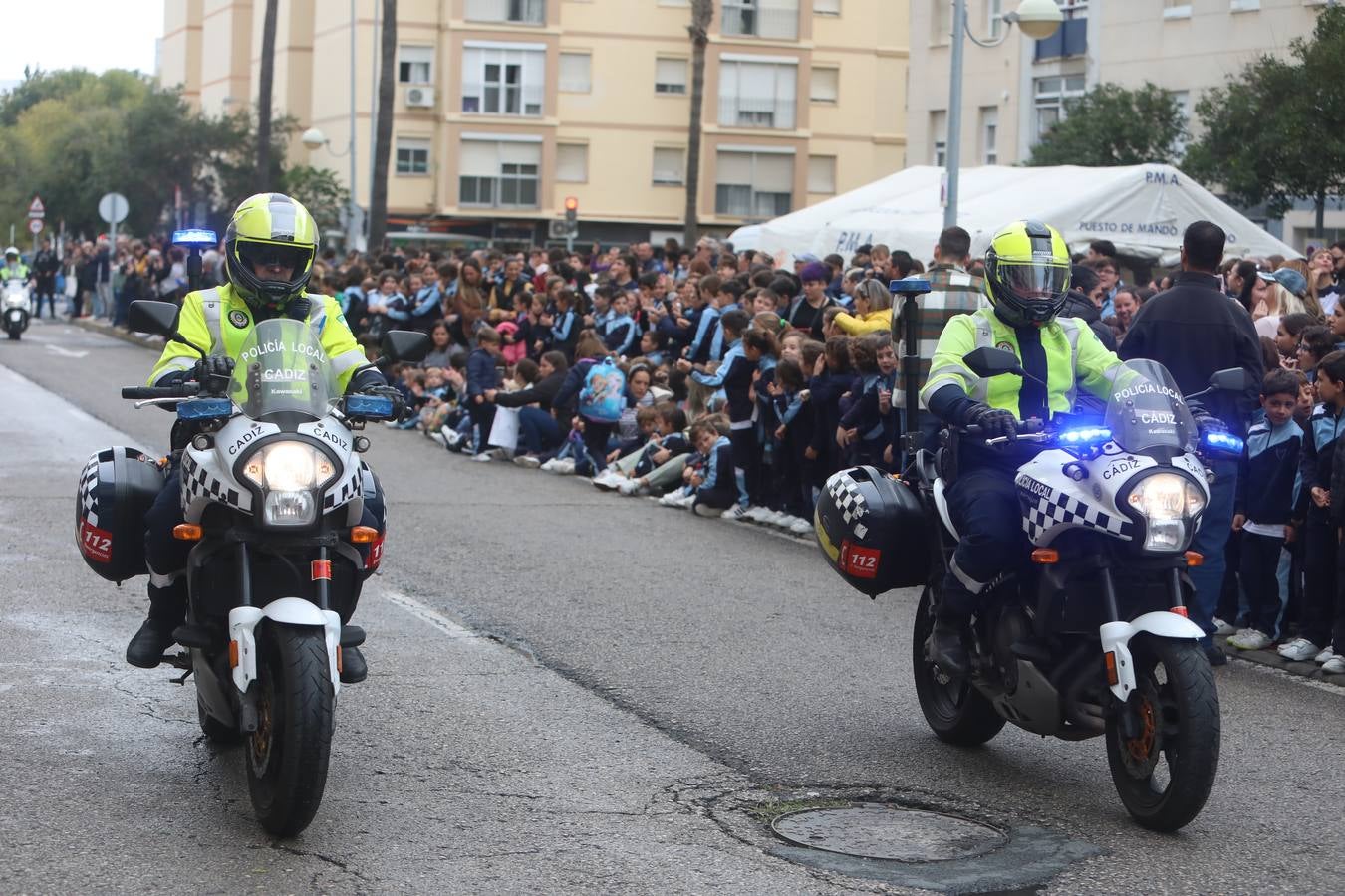 Fotos: Exhibición de los cuerpos de seguridad con motivo del Día Internacional del Niño