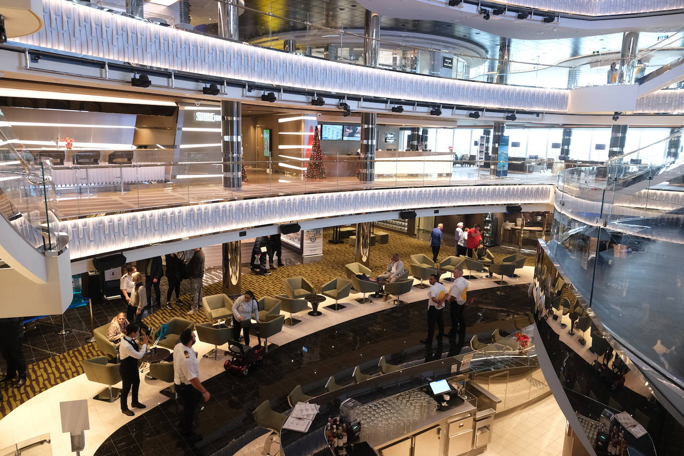 Así es el nuevo MSC Seascape que visita Cádiz antes de su estreno en Nueva York