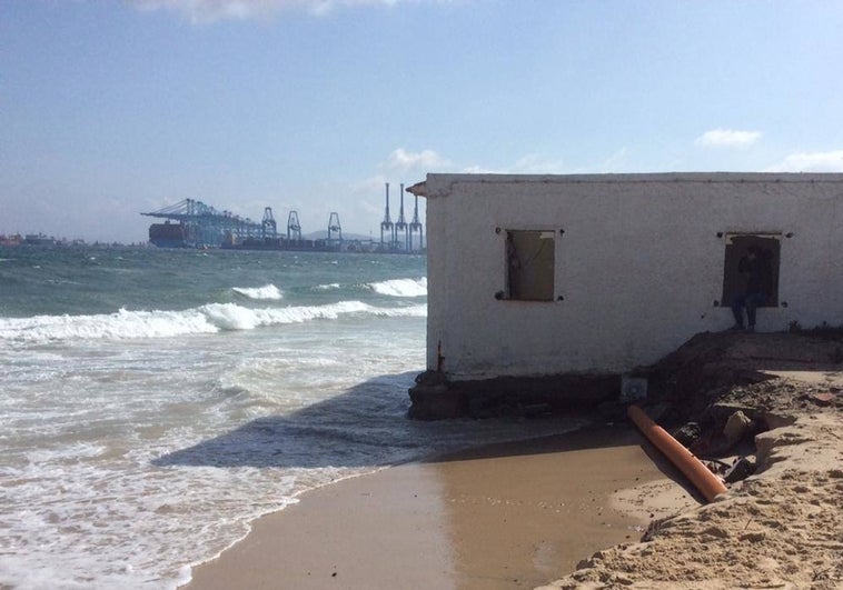 Las casas y negocios de Cádiz que sean alcanzados por los temporales pueden pasar a ser de dominio público