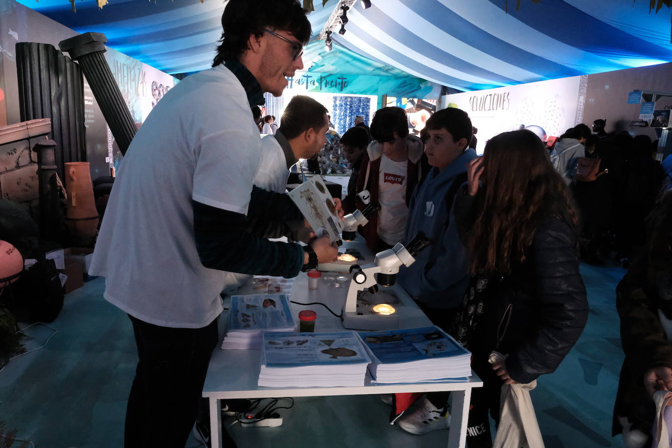 Fotos: Así ha sido el primer día del II Encuentro Internacional de Conocimiento y Economía Azu