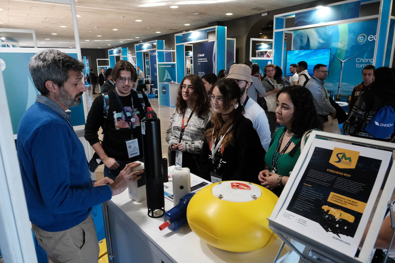 Fotos: Así ha sido el primer día del II Encuentro Internacional de Conocimiento y Economía Azu