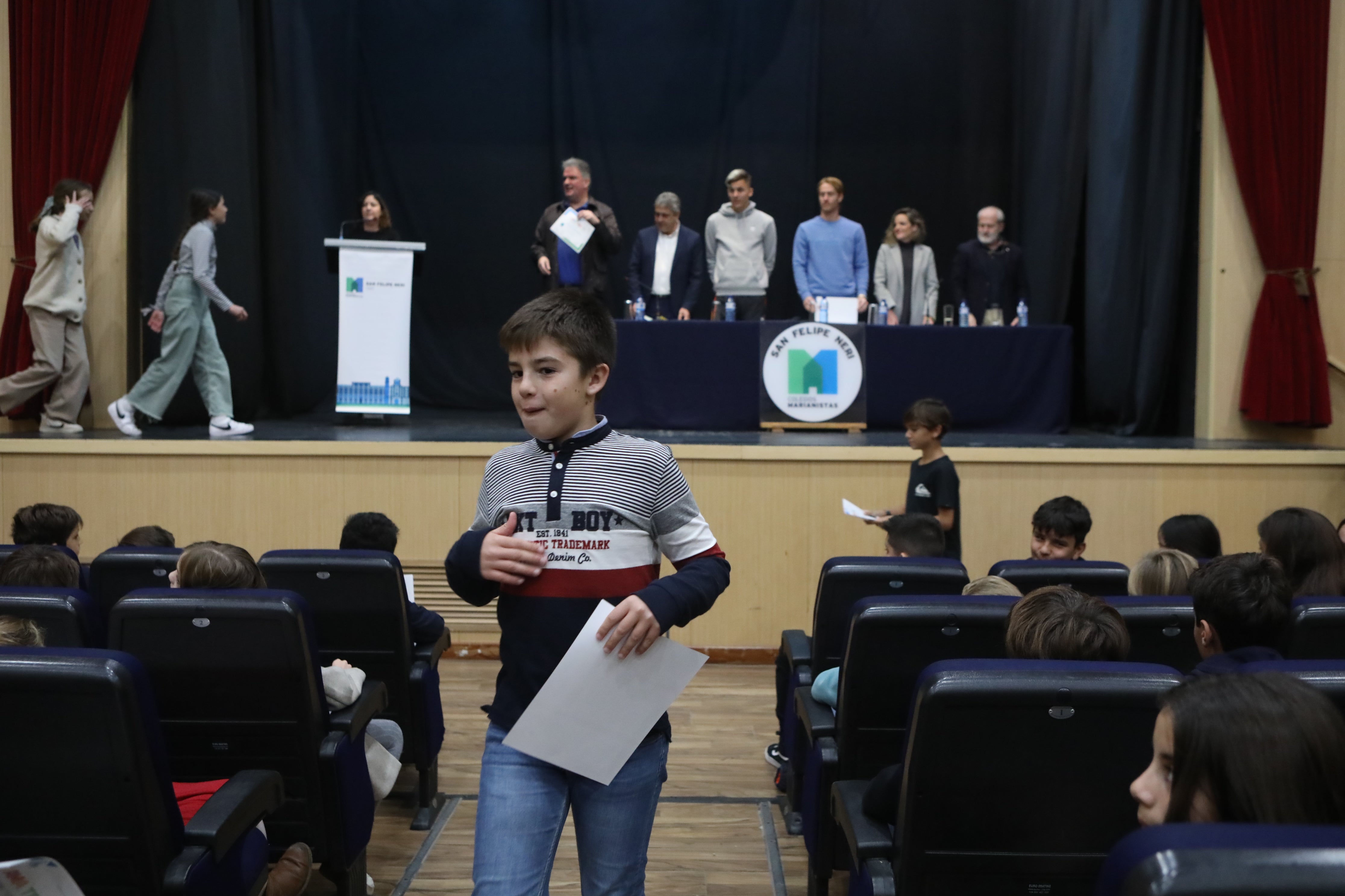 Fotos: Entrega de diplomas del programa TEI a los alumnos de San Felipe Neri