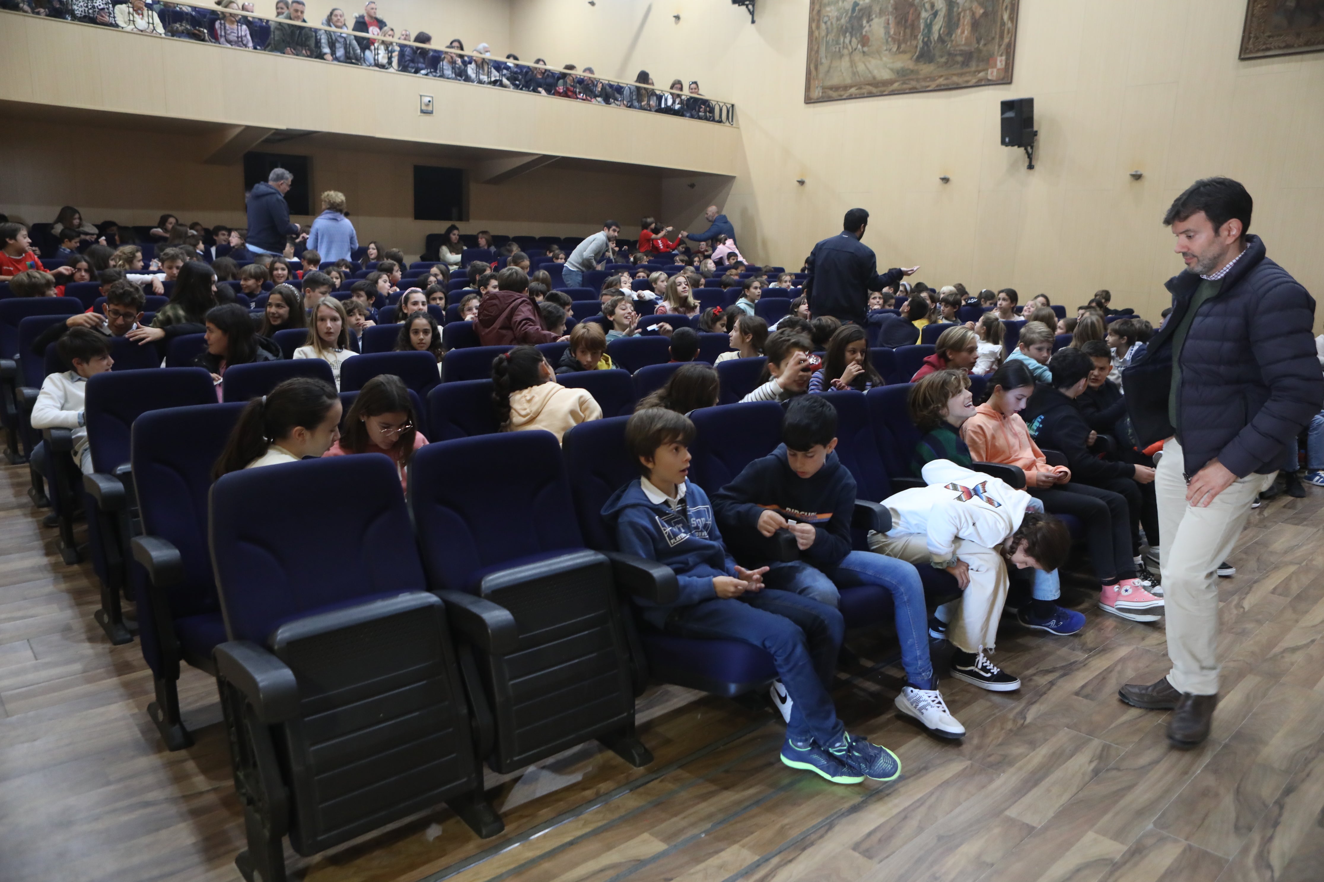 Fotos: Entrega de diplomas del programa TEI a los alumnos de San Felipe Neri