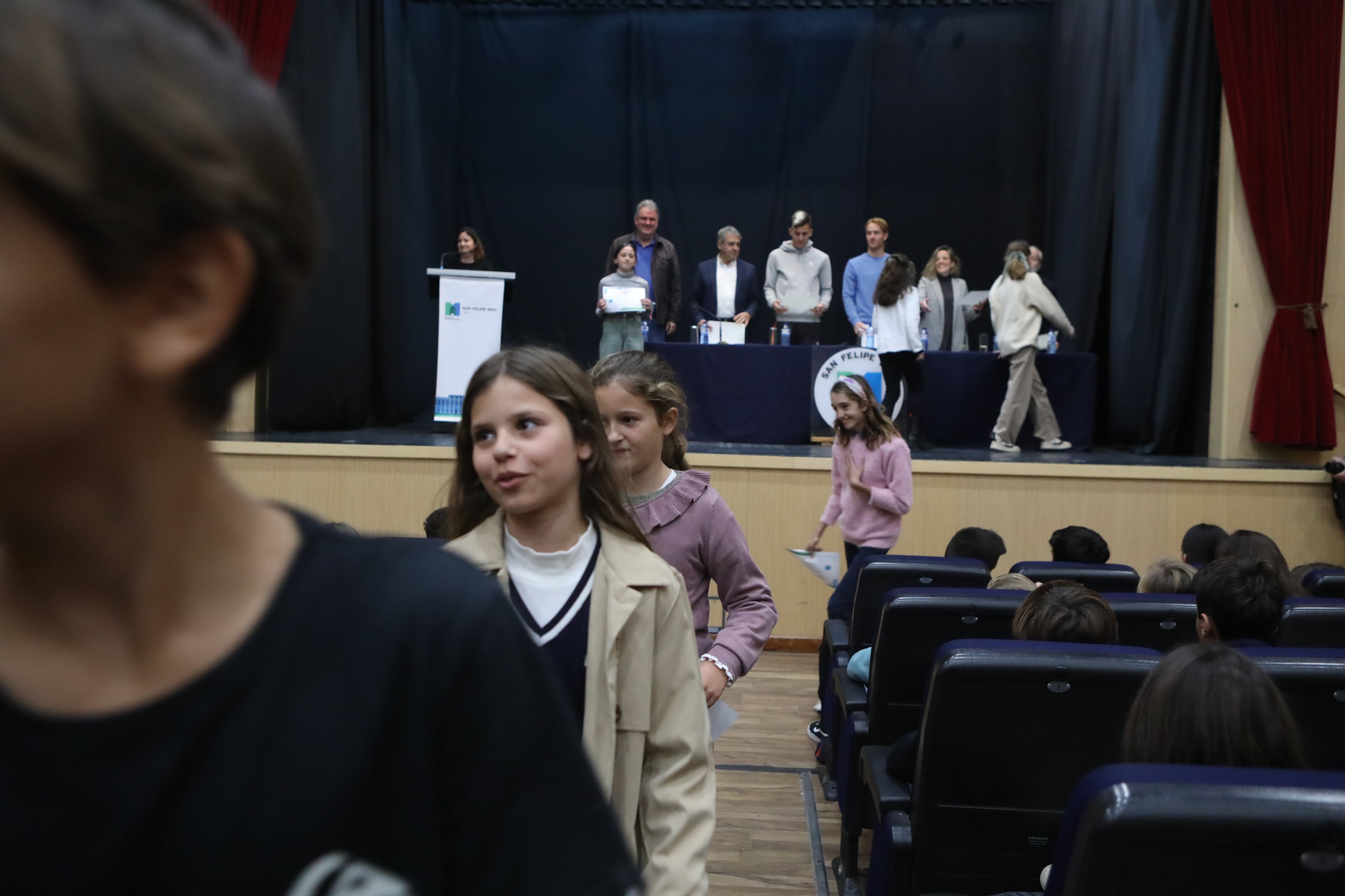 Fotos: Entrega de diplomas del programa TEI a los alumnos de San Felipe Neri