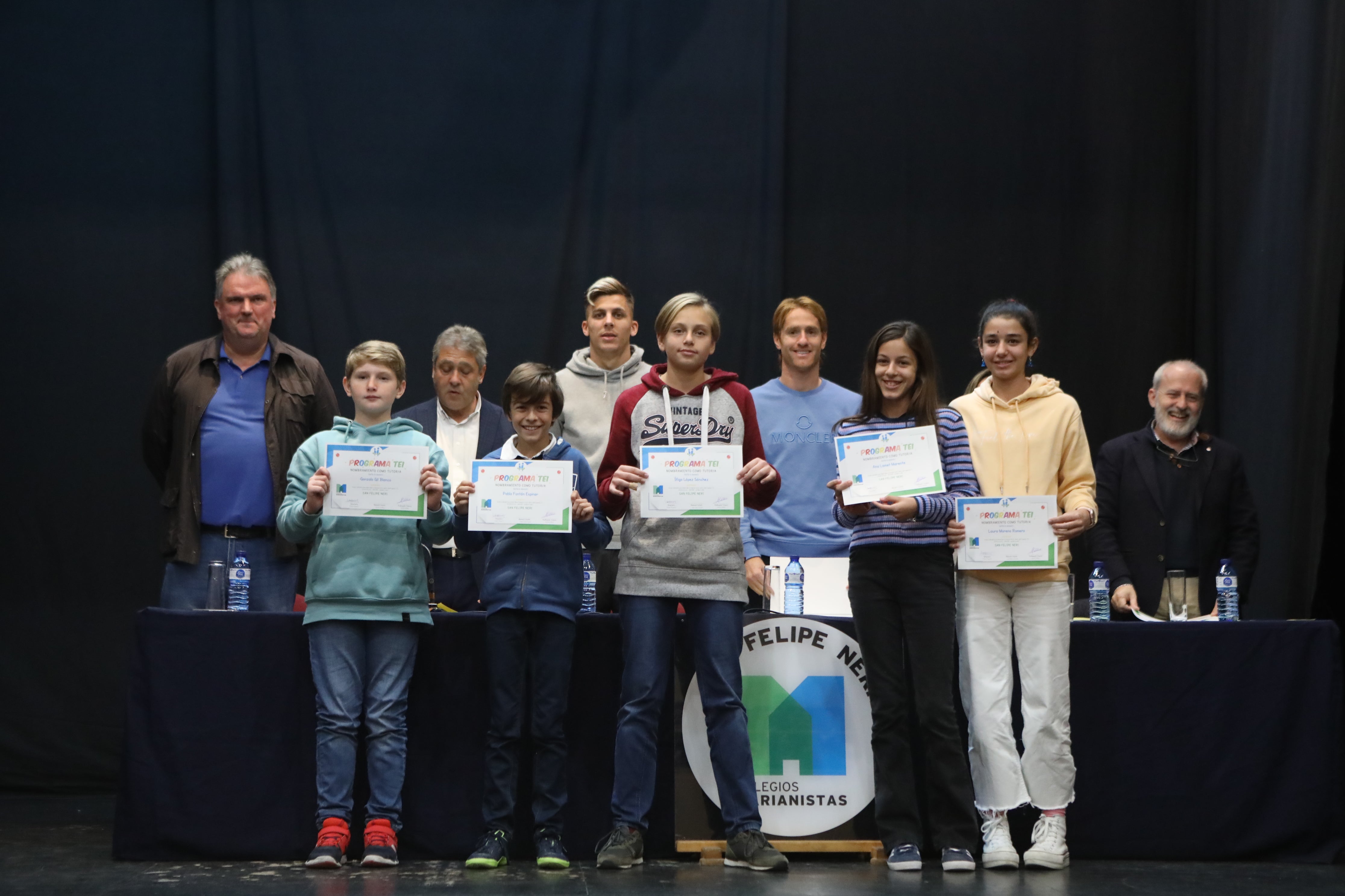 Fotos: Entrega de diplomas del programa TEI a los alumnos de San Felipe Neri