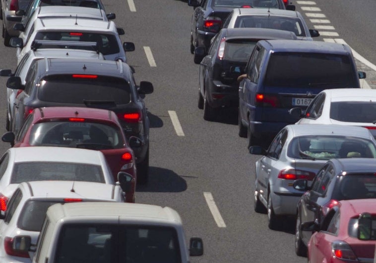 Retenciones  de Cádiz a Puerto Real tras un accidente de tráfico