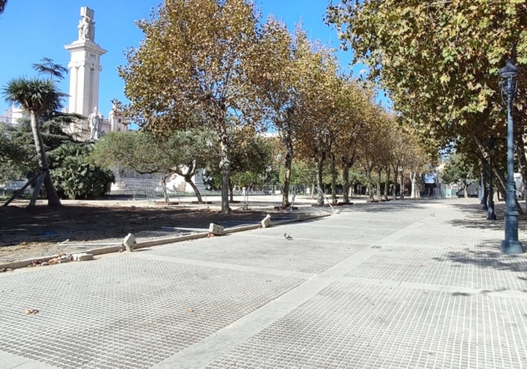 El retraso en las obras de la Plaza de España en Cádiz podría implicar penalizaciones